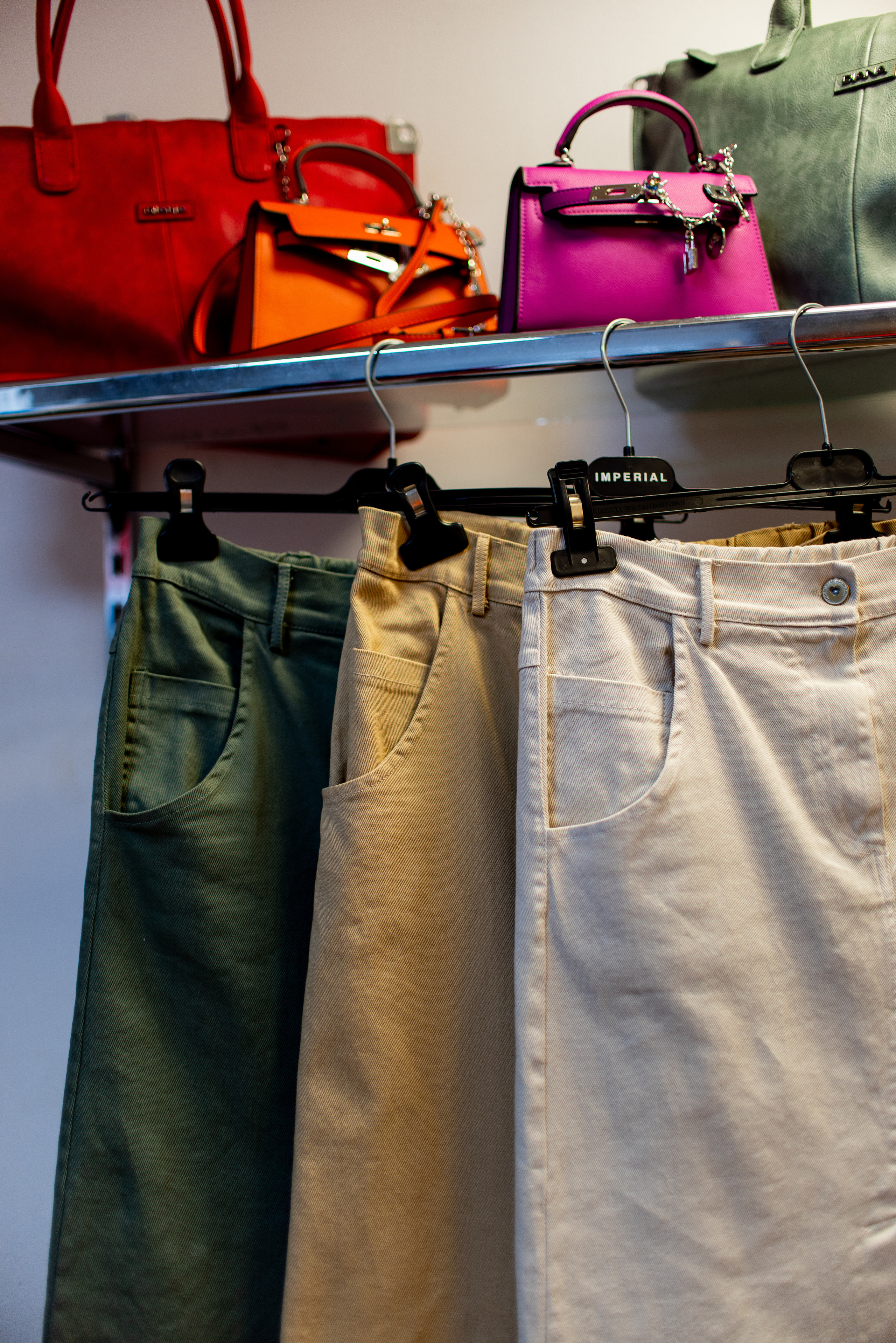 Магазин одежды «Кэжуал 999». Семейный и свадебный фотограф в Феодосии и Коктебеле