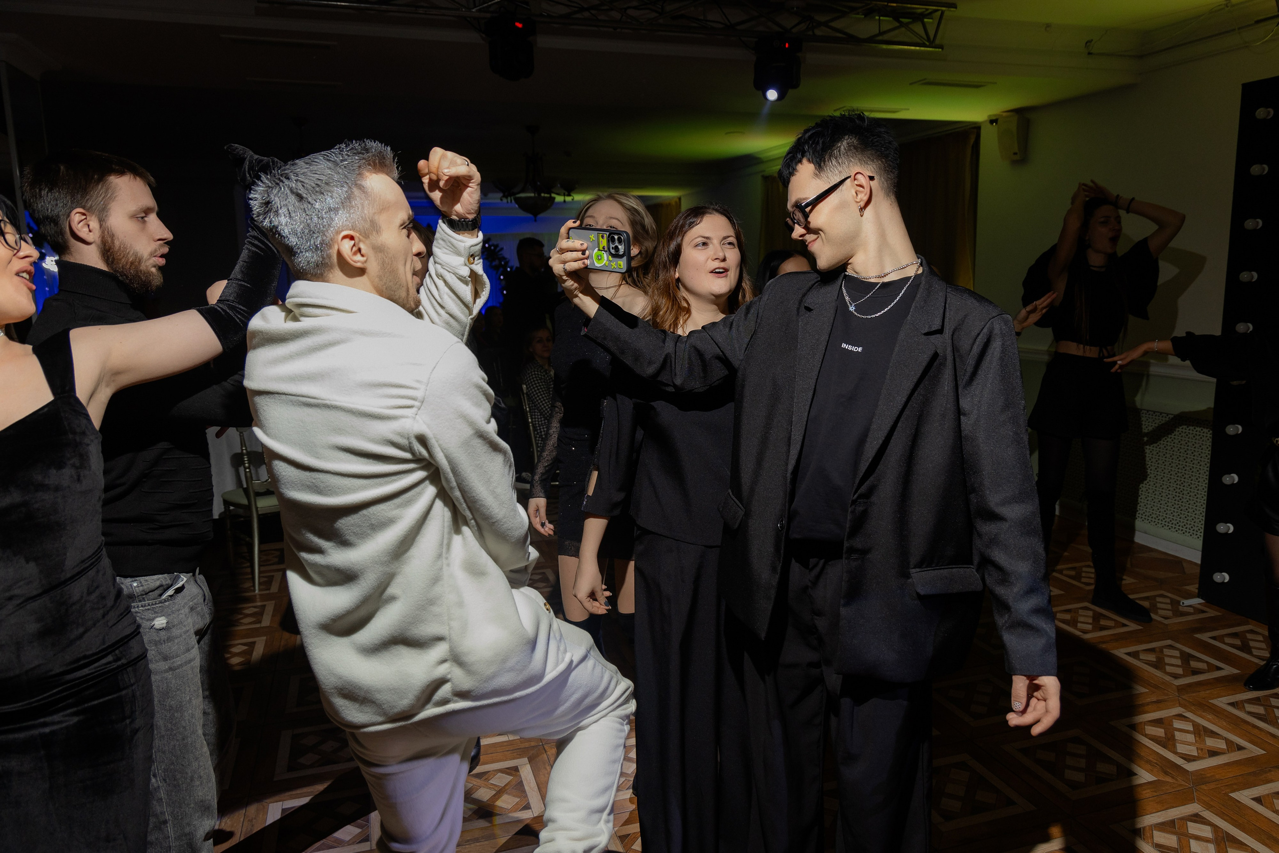 Корпоративная фотосъемка для кафе GARAGE | Новый год 2025 | Минск. Свадебный фотограф в Минске/Беларуси Сергей Спиридонов