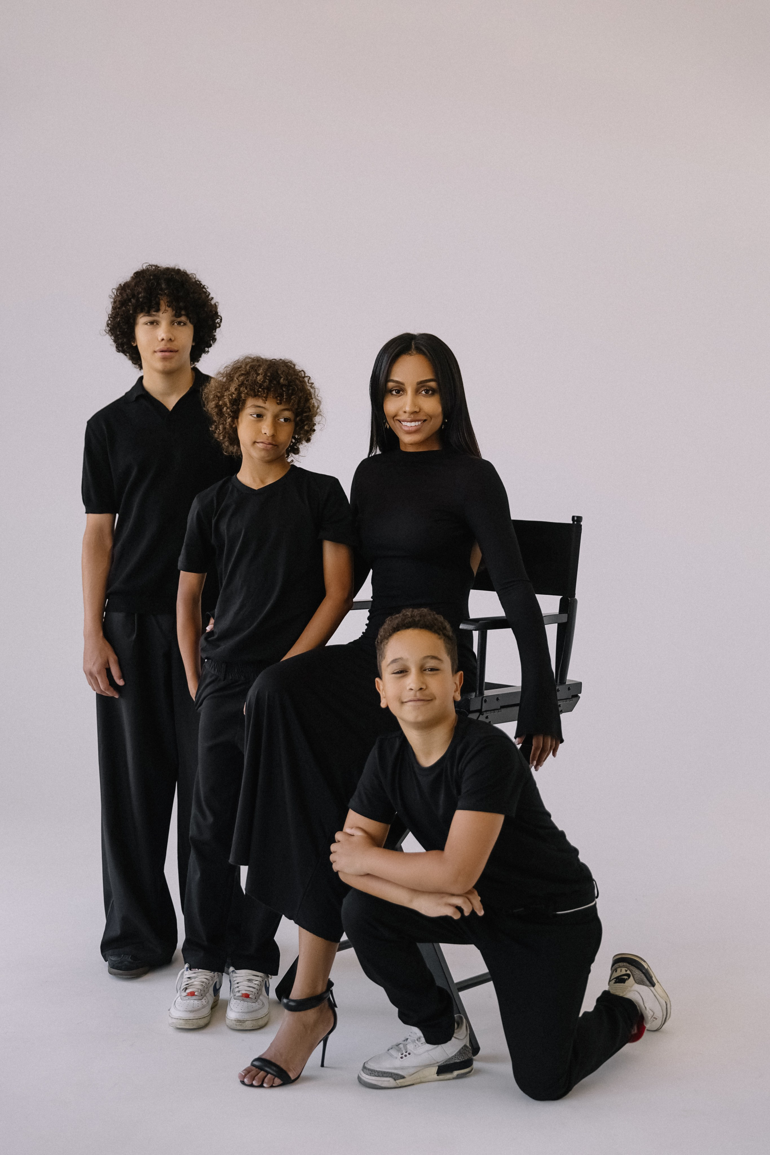 Family. NatalieDmi — фотосессия беременности, семейный фотограф, портрет