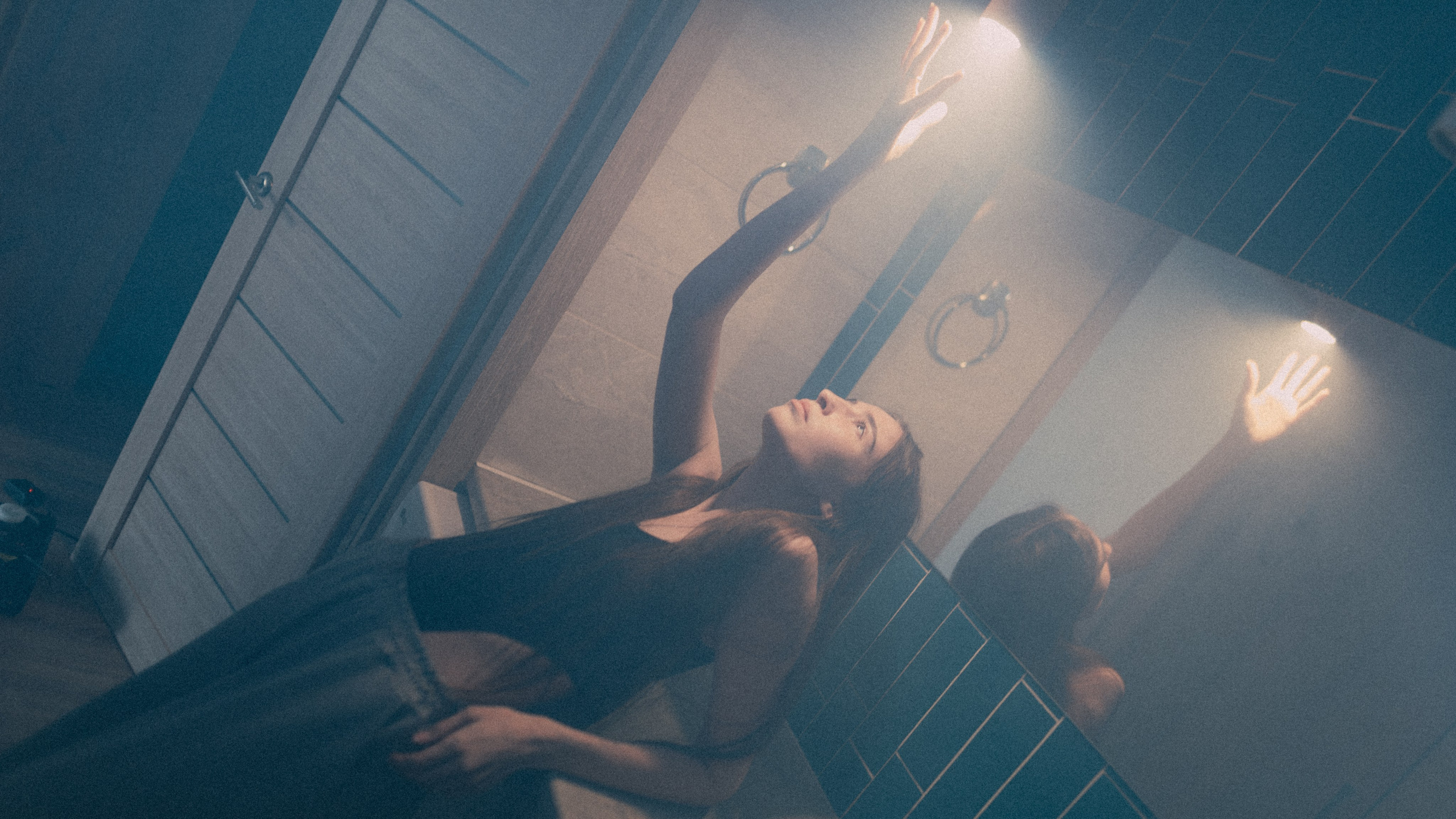 Depres. Sun Betty — кинофотограф Элизабет