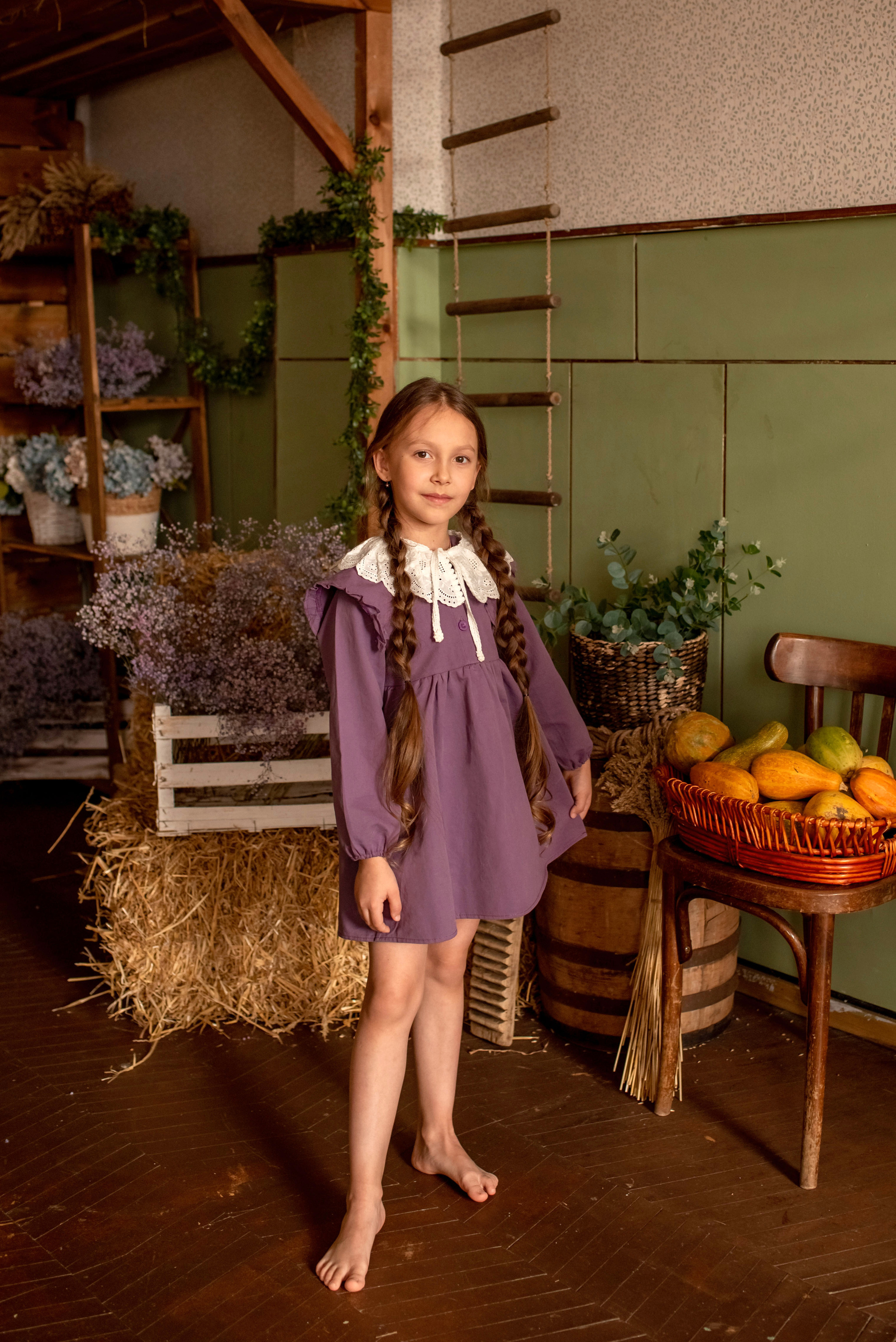 Софья с утятами. Семейный и детский фотограф Оля в Тюмени