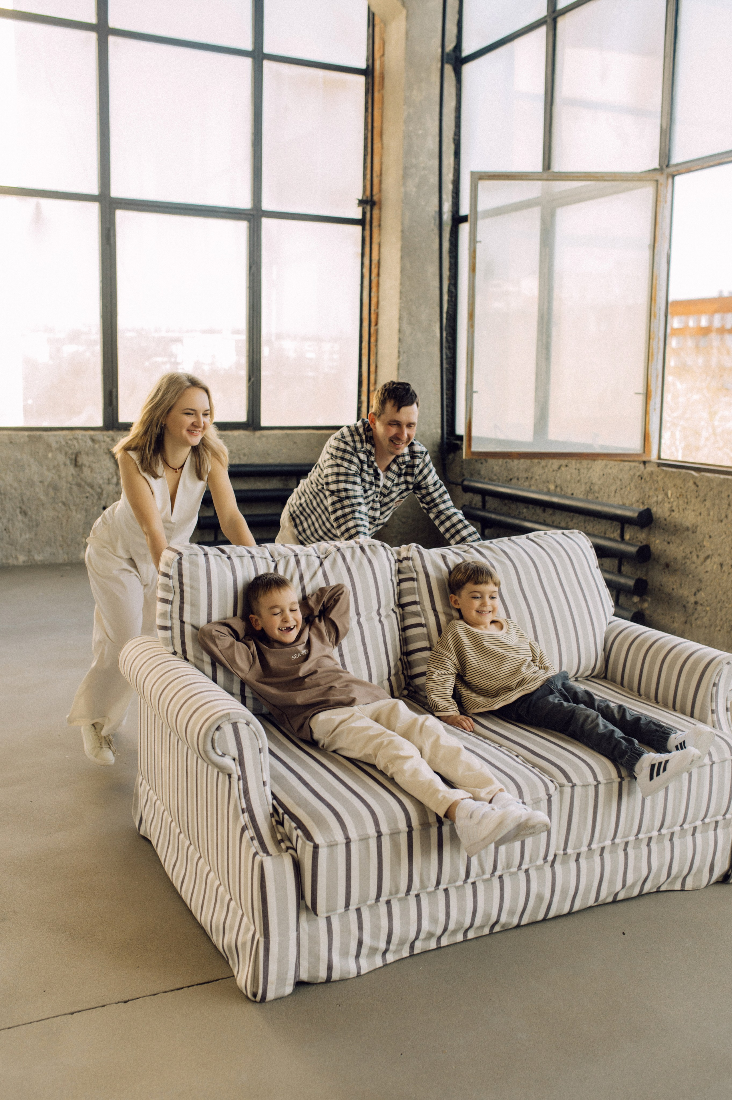 Ира, Дима, Демид и Мирон. Фотограф Мария Стрелкова