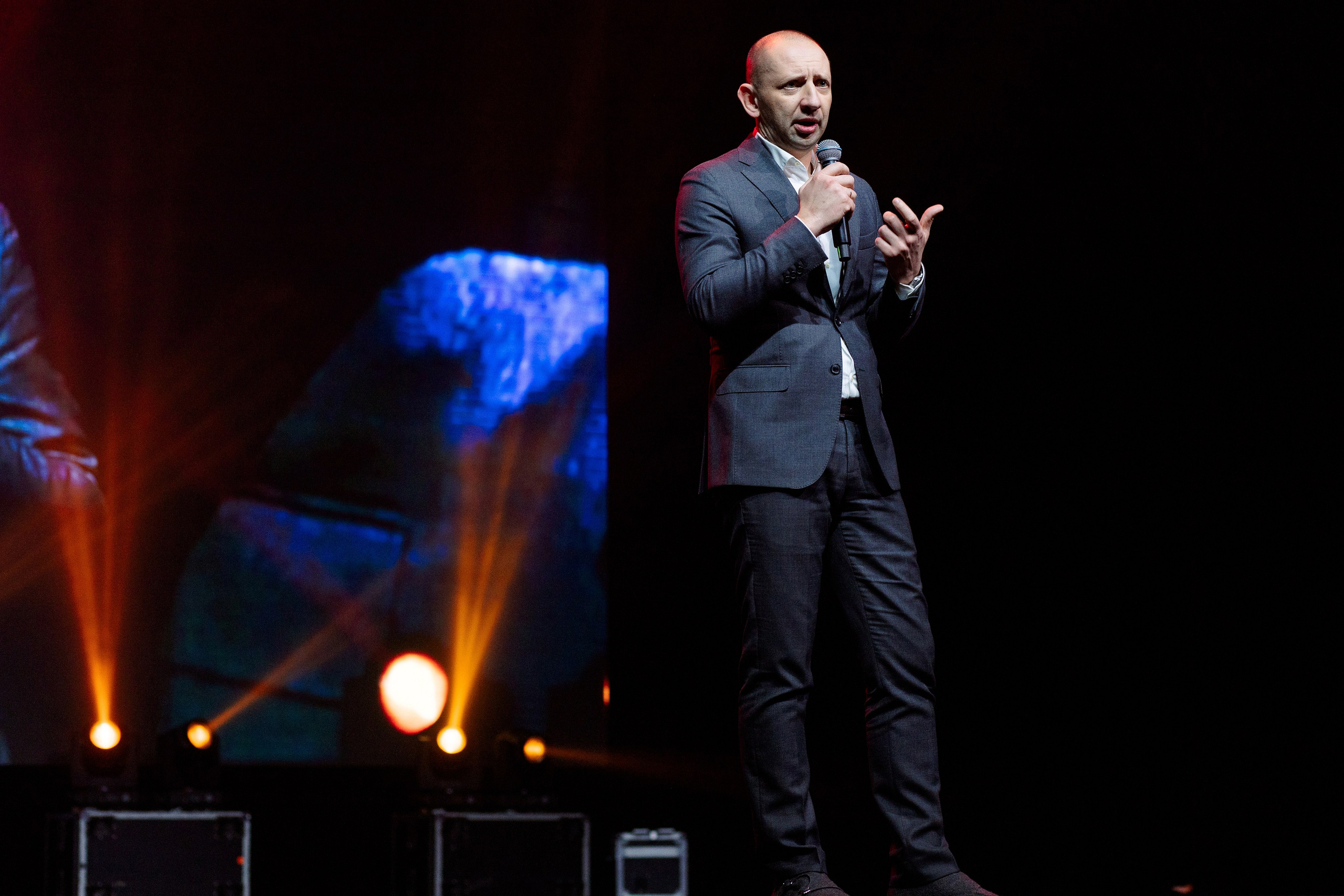 РЕПОРТАЖ: НОВЫЙ ГОД В ДК МЕТАЛЛУРГ. Профессиональный фотограф в Ижевске Леша Петров