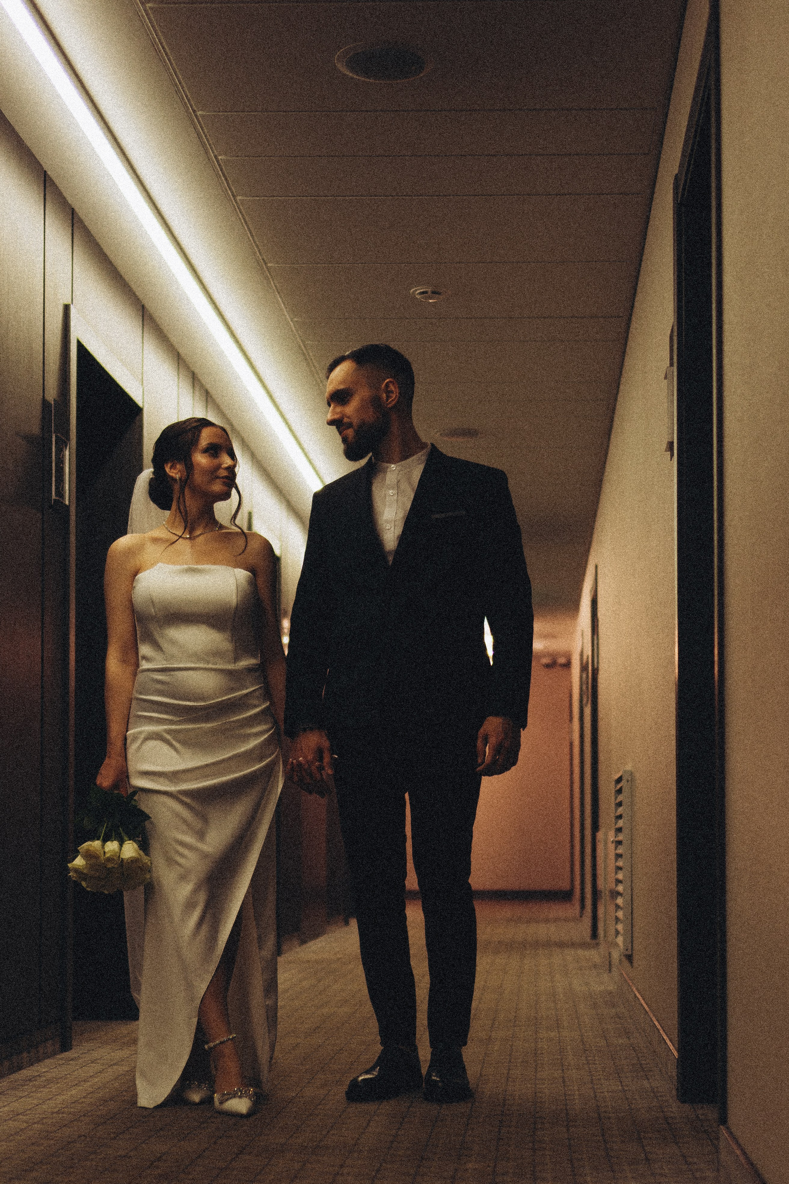 СВАДЕБНАЯ СЬЕМКА СБОРОВ ЖЕНИХА И НЕВЕСТЫ В ОТЕЛЕ И ТАКЖЕ ФОТОСЕССИИЯ В ОТЕЛЕЕ МЕГАПОЛИС БРЯНСК. Профессиональный фотограф, Санкт-Петербург — Виктория Богомолова