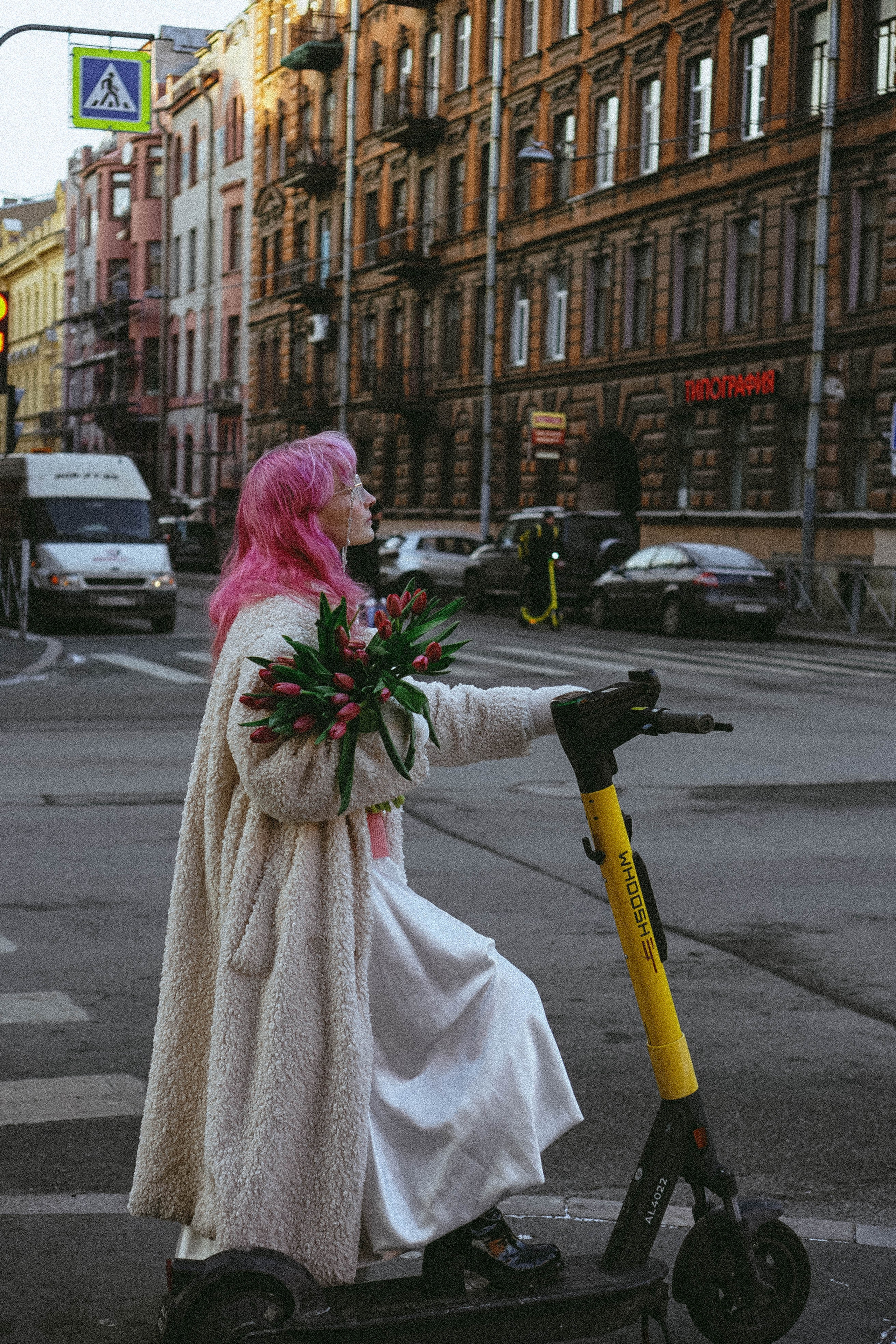 Прогулочная фотосессия с тюльпанами. Профессиональный фотограф, Санкт-Петербург — Виктория Богомолова