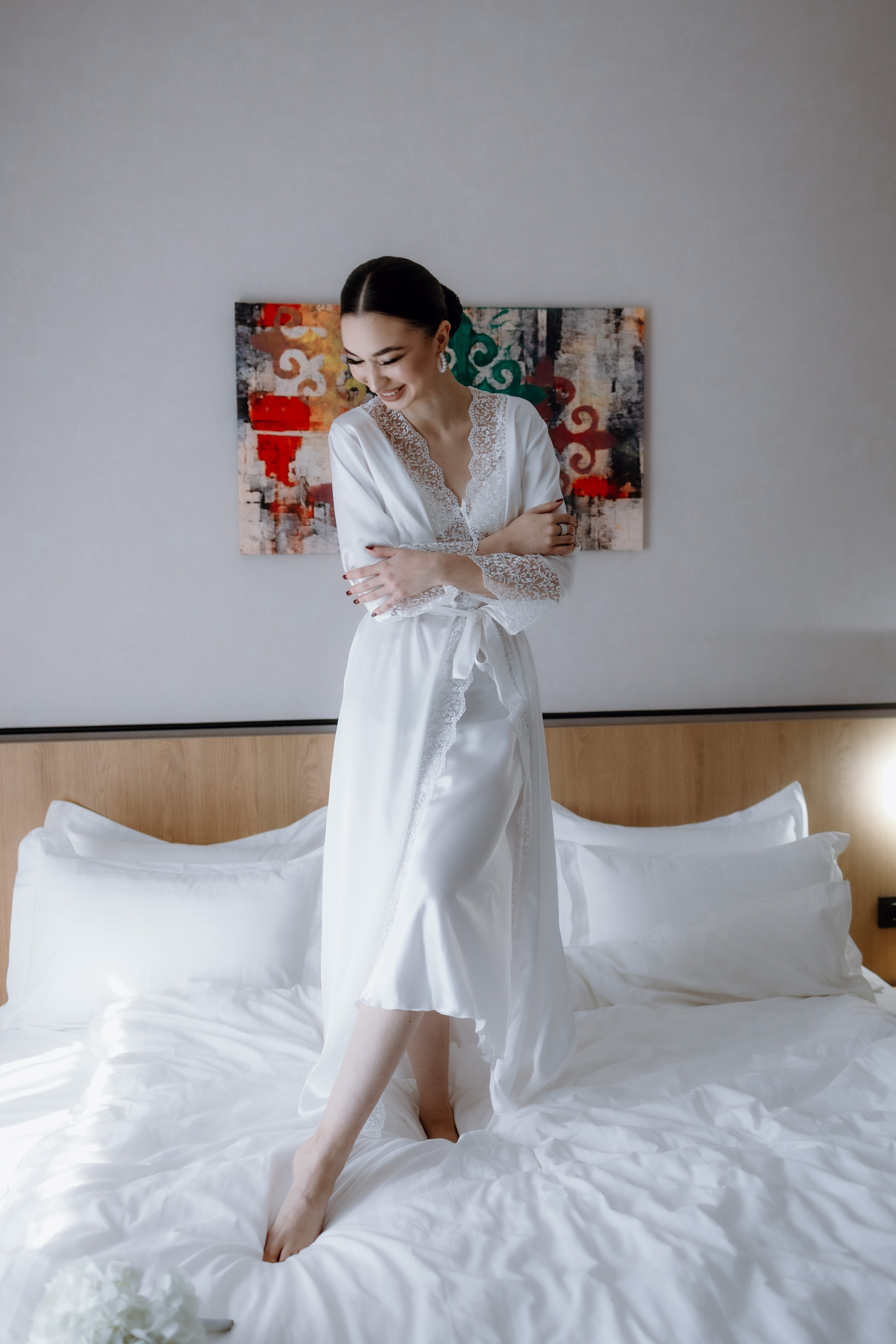 В зеленом саду. Shakhmanoff.kz