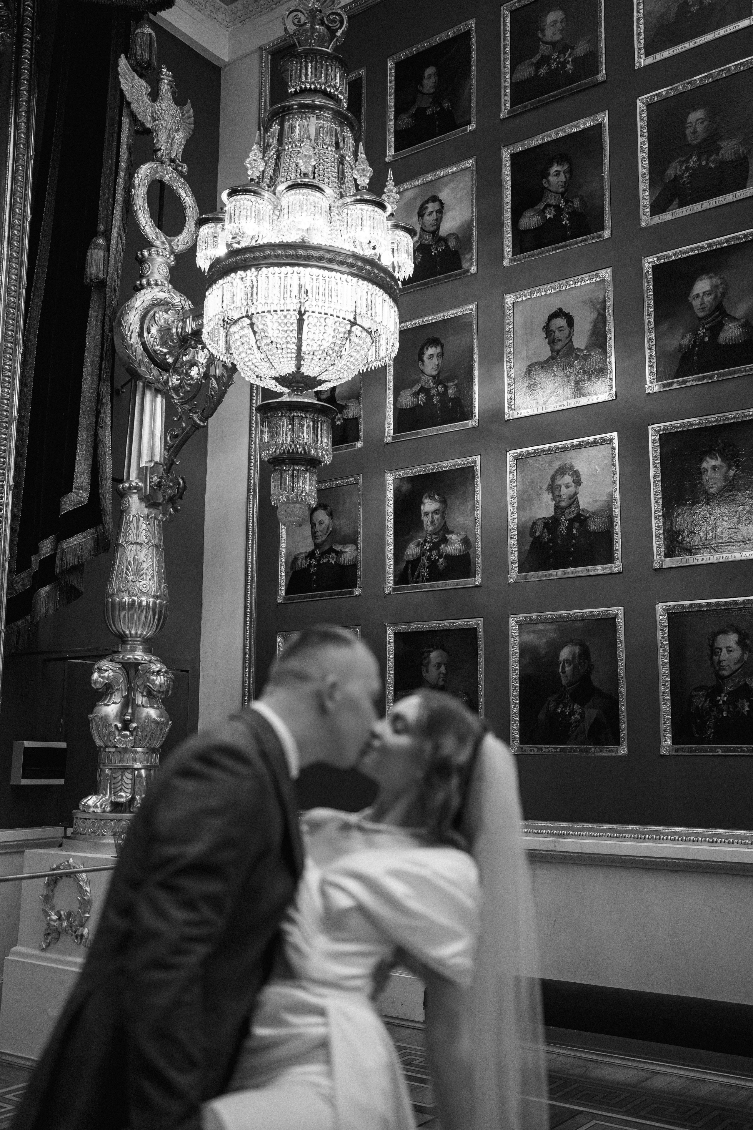 Дмитрий и Кира (Эрмитаж). Свадебный фотограф в Санкт-Петербурге