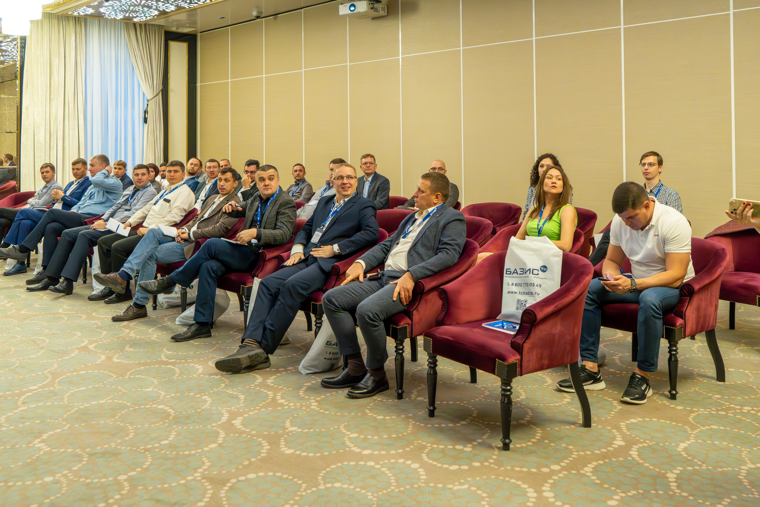 MICE мероприятие для компании «Базис». Репортажный фотограф в Красной Поляне и Сочи Павлюченко Екатерина