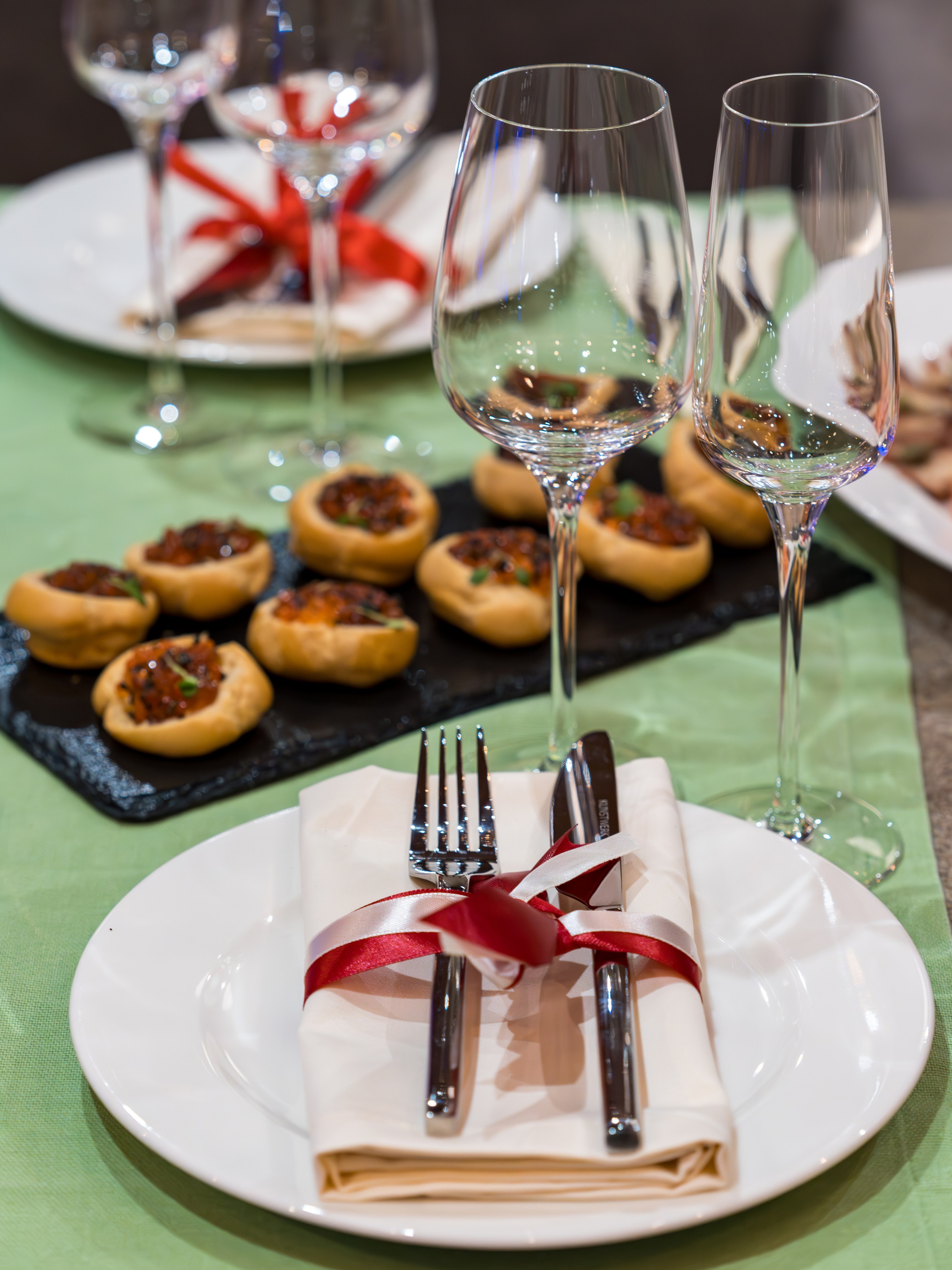 Новый год 2024 в ресторане Эрбелия. Репортажный фотограф в Красной Поляне и Сочи Павлюченко Екатерина