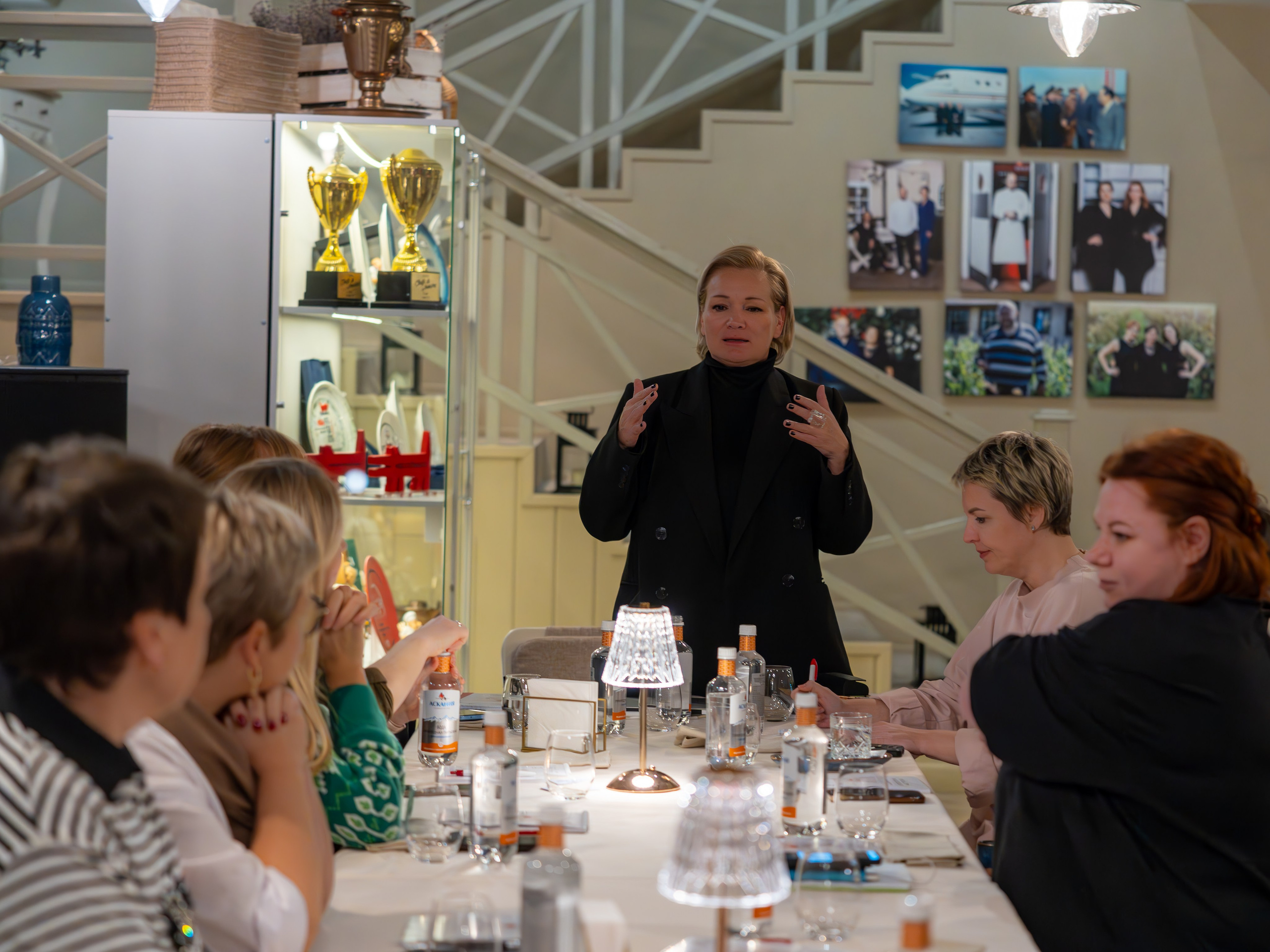 Литературная мастерская с Ольгой Шутовой в «Винотеррии». Репортажный фотограф в Красной Поляне и Сочи Павлюченко Екатерина