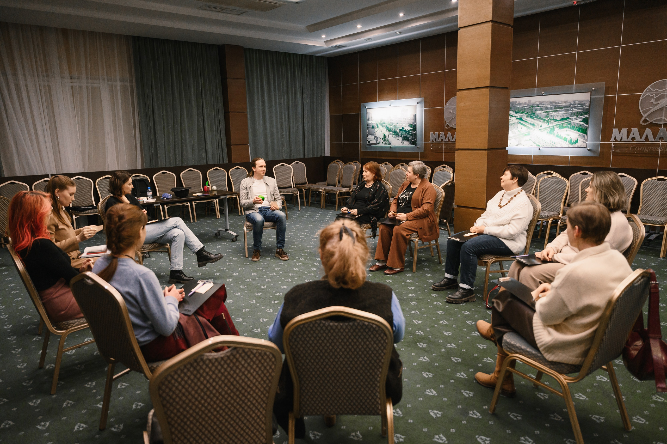 «Театр в квадрате». Клуб Читалка. Wedding and family photographer USA