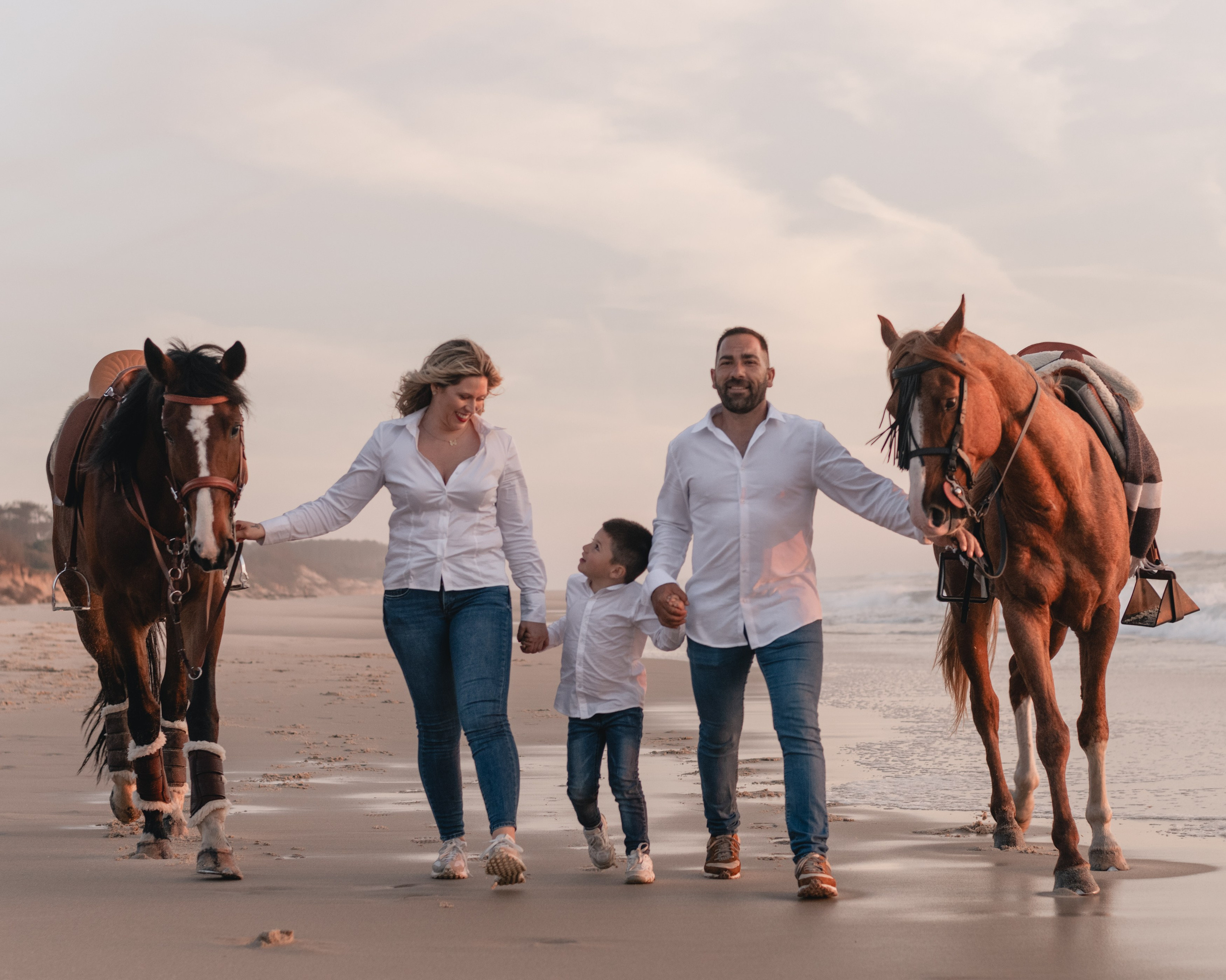 MOTHER’S DAY. Anastasiia Antoniuk portrait, family and couple photographer, Portugal
