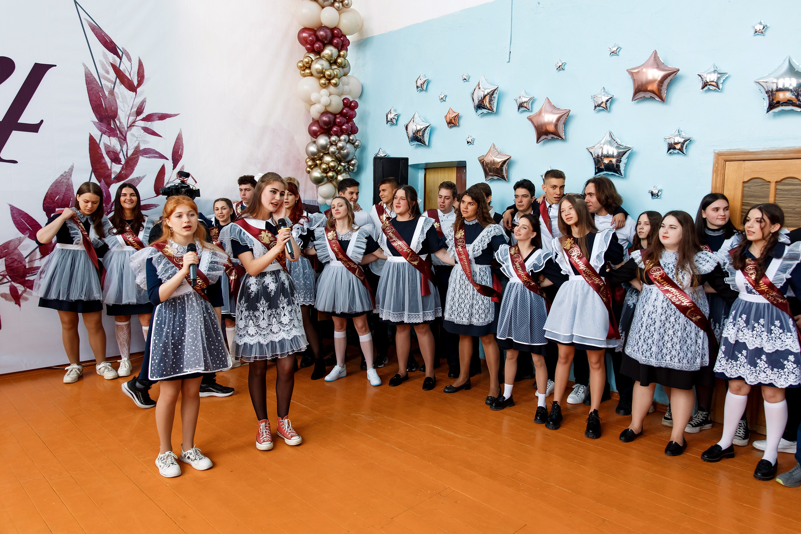 11 класс Последний звонок. Фотограф Любовь Корниенко, Примоский край