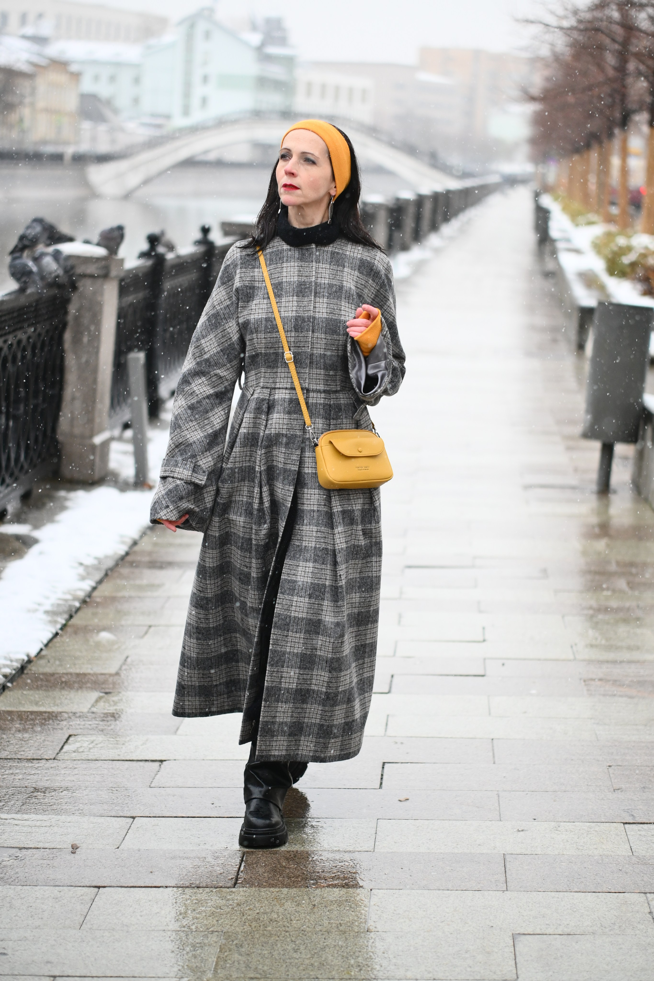 Женская уличная съемка