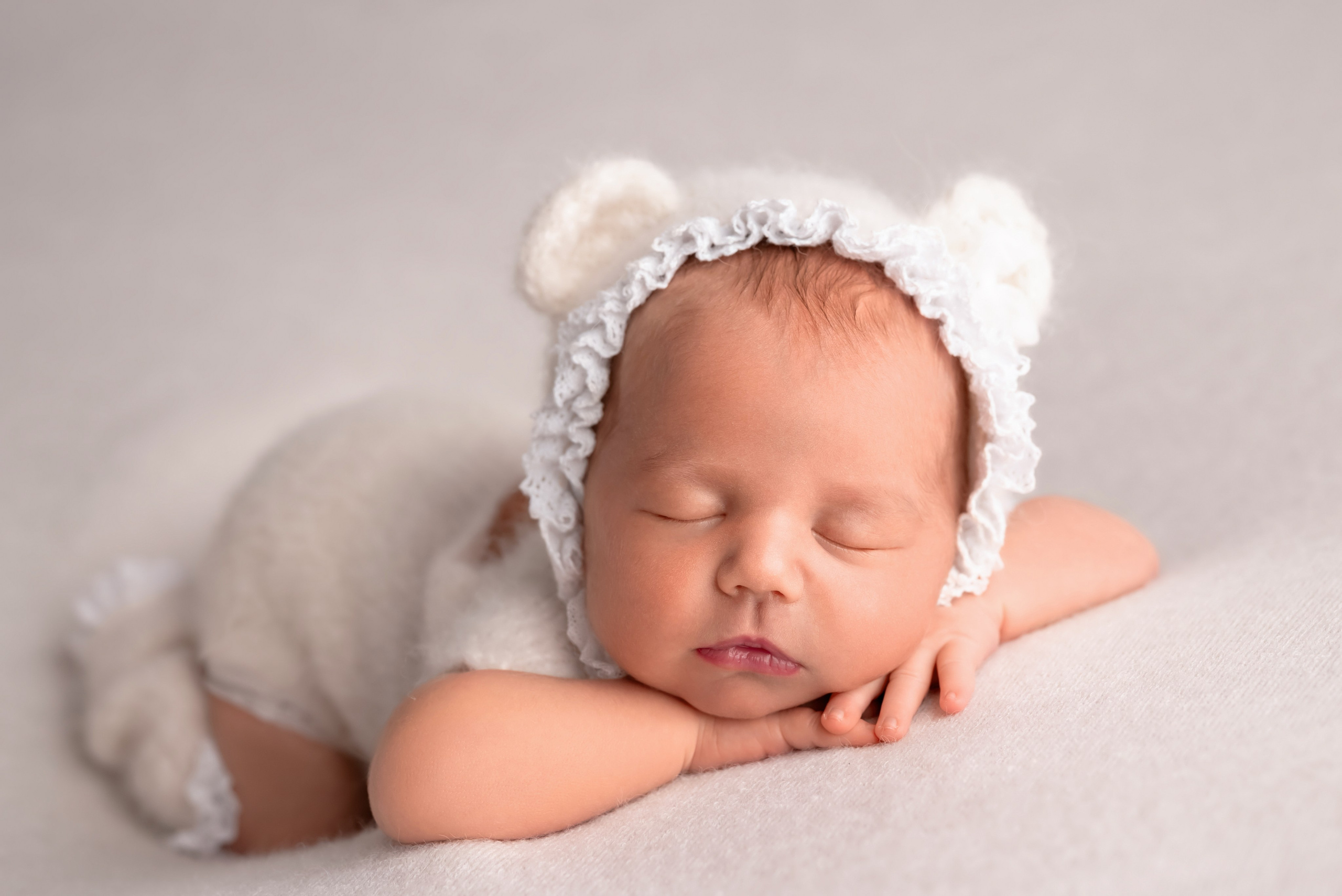 Фотосессия новорожденных в Норильске. Фотограф новорожденных в Норильске Виктория Шагалиева