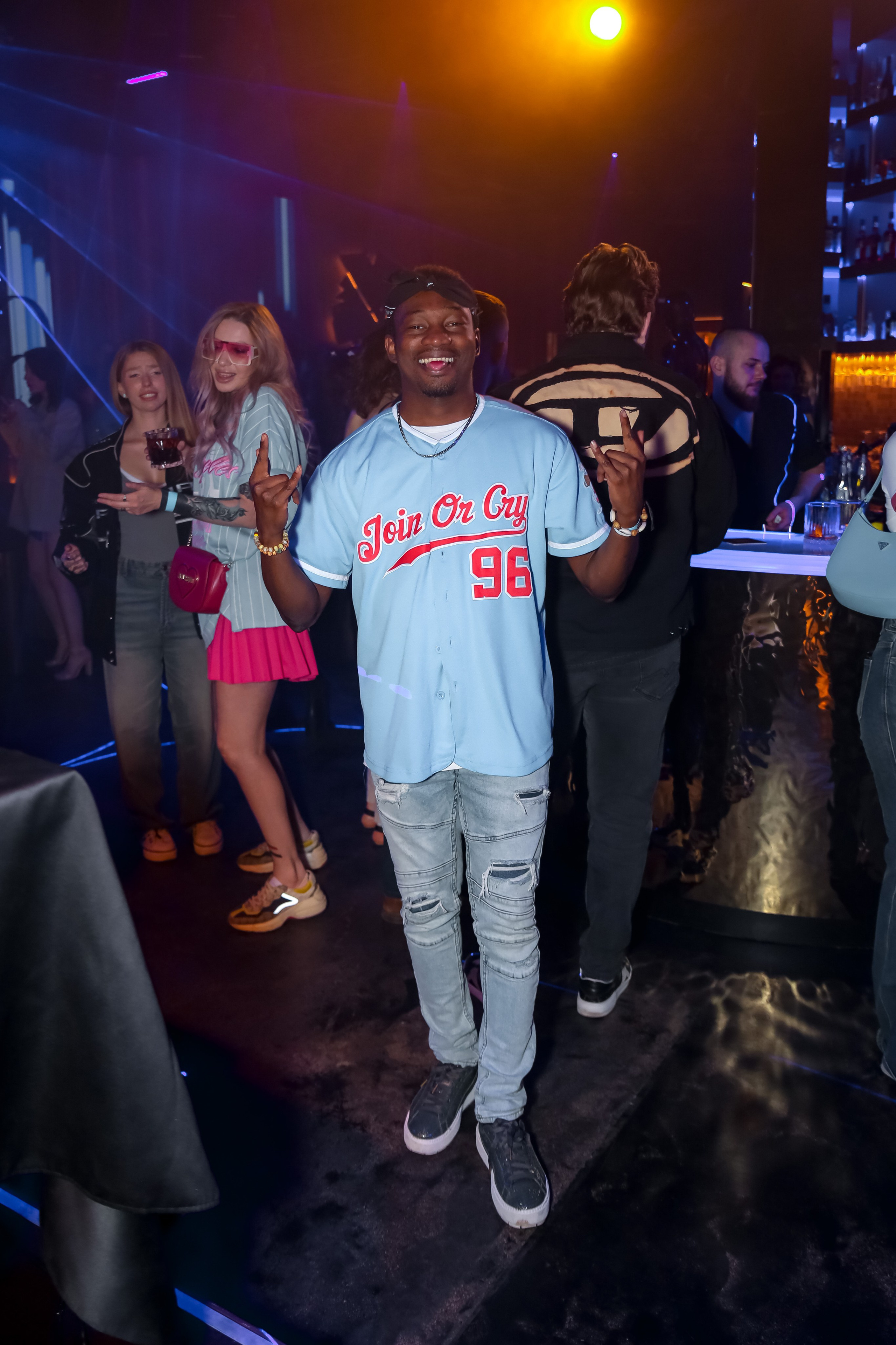 LA night & Fiji wave. 2000’s