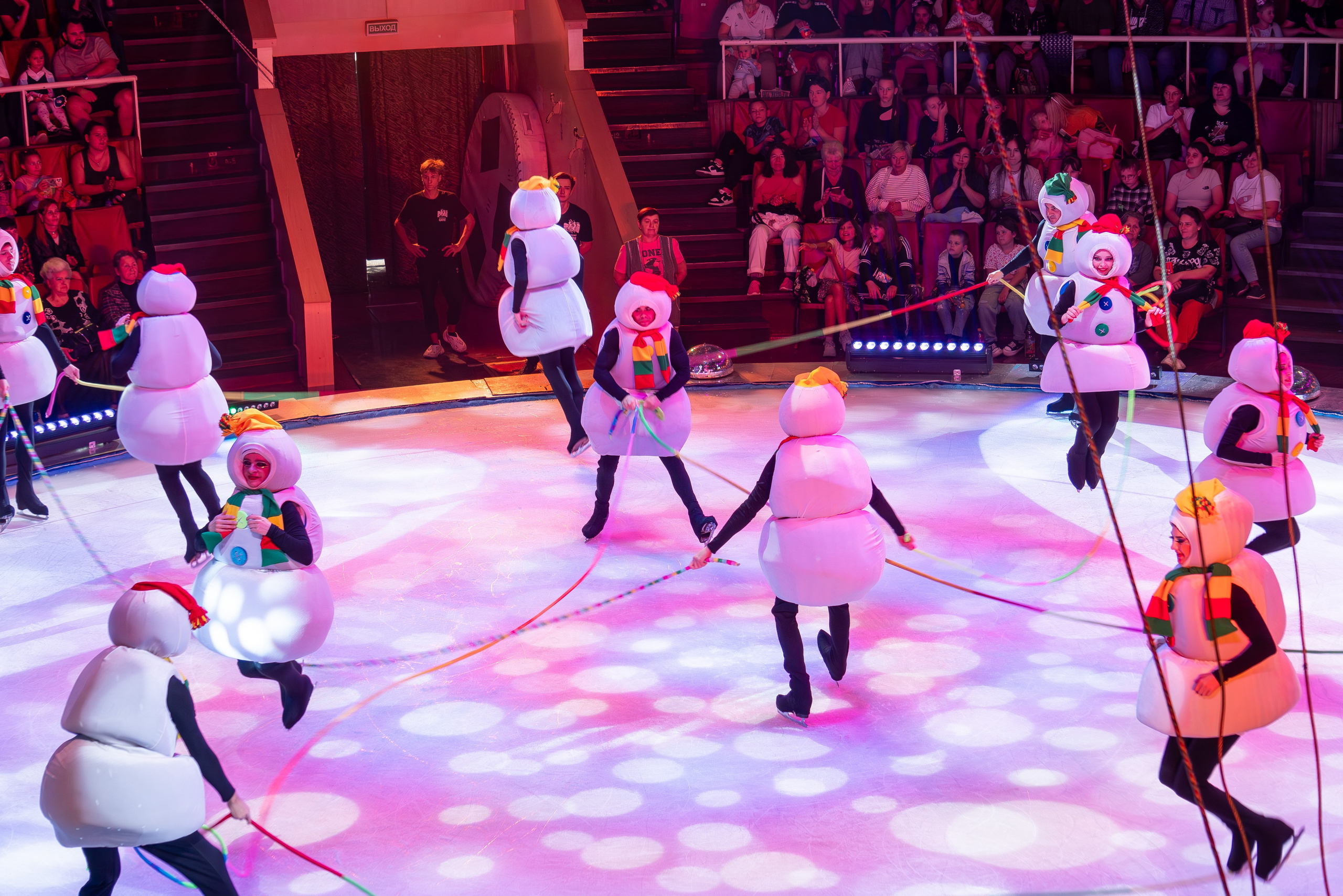 Цирк на льду «Айсберг» в Луганске. Фотограф в РФ и ЛНР Юлия Федосеева