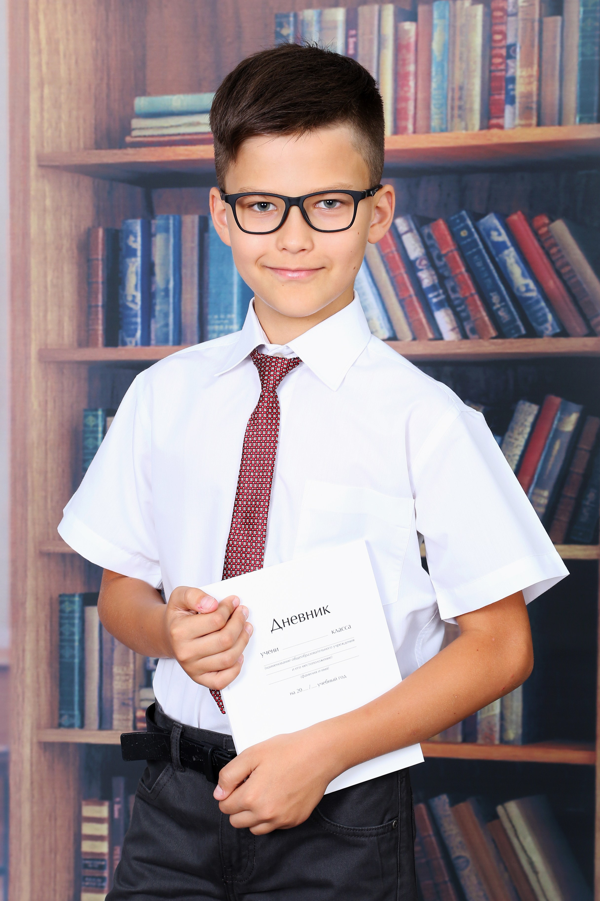 КОМПАНИЯ КРАЙФОТО ФОТОСЕССИЯ СНОВА В ШКОЛУ. КОМПАНИЯ КРАЙФОТО