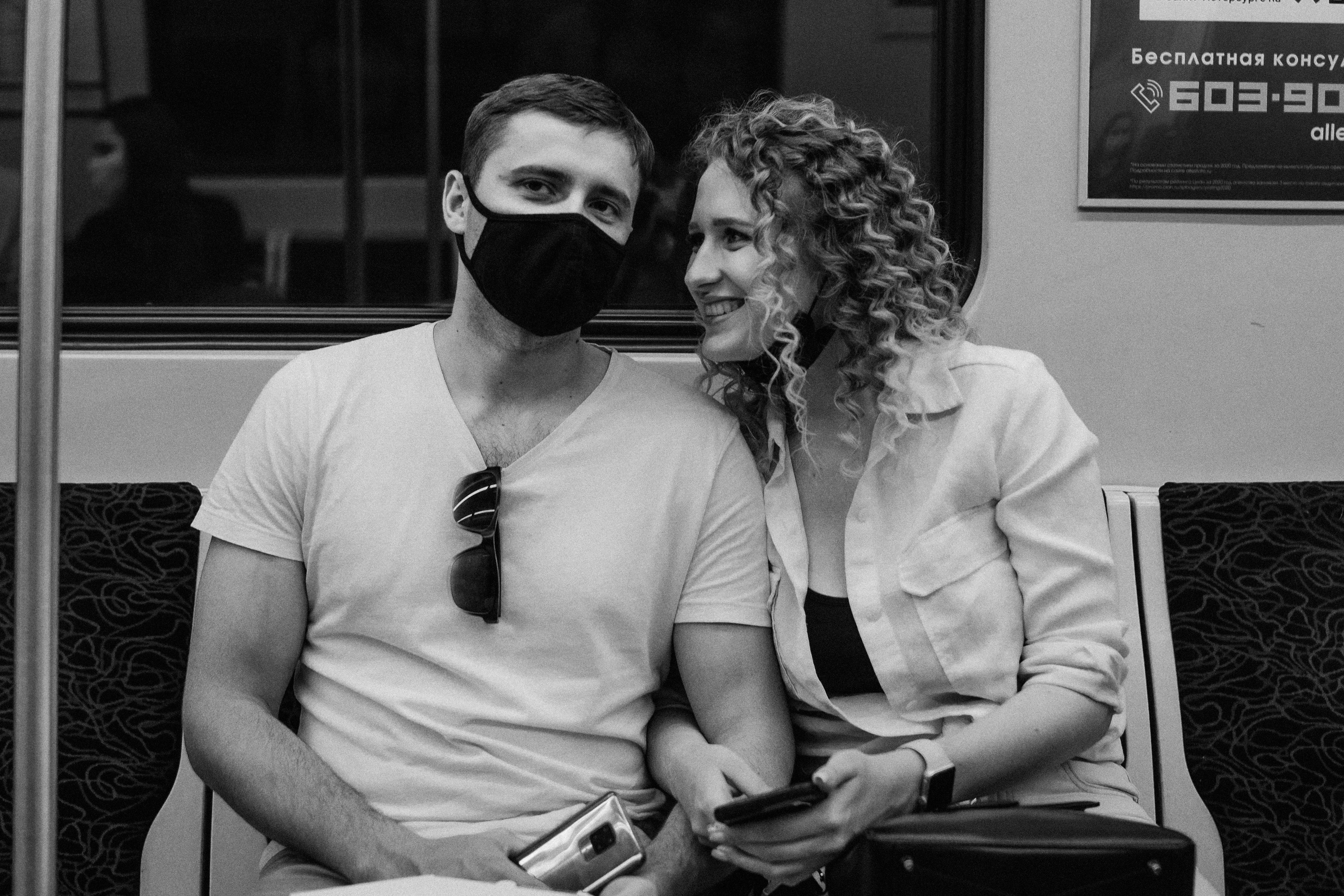 В метро. Свадебный и семейный фотограф Спб Бошман Ирина