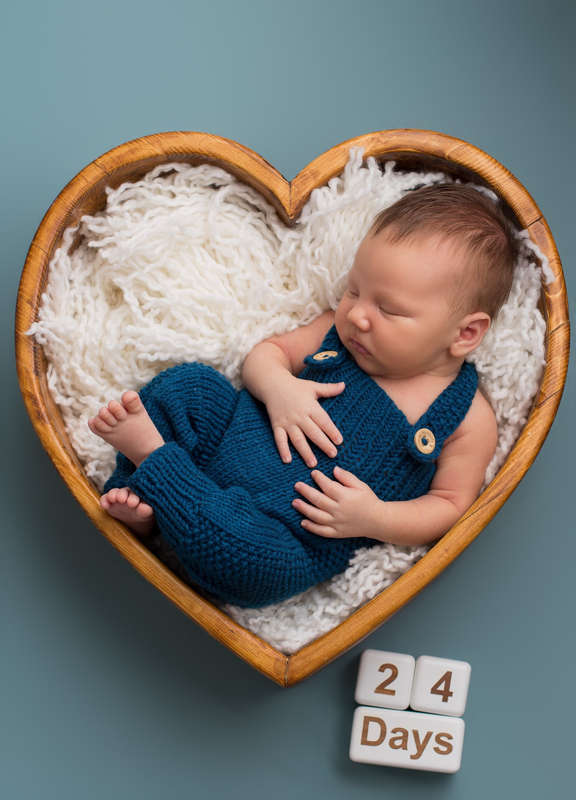 Леон. Ольга Анохина фотограф новорождённых в Зеленодольске