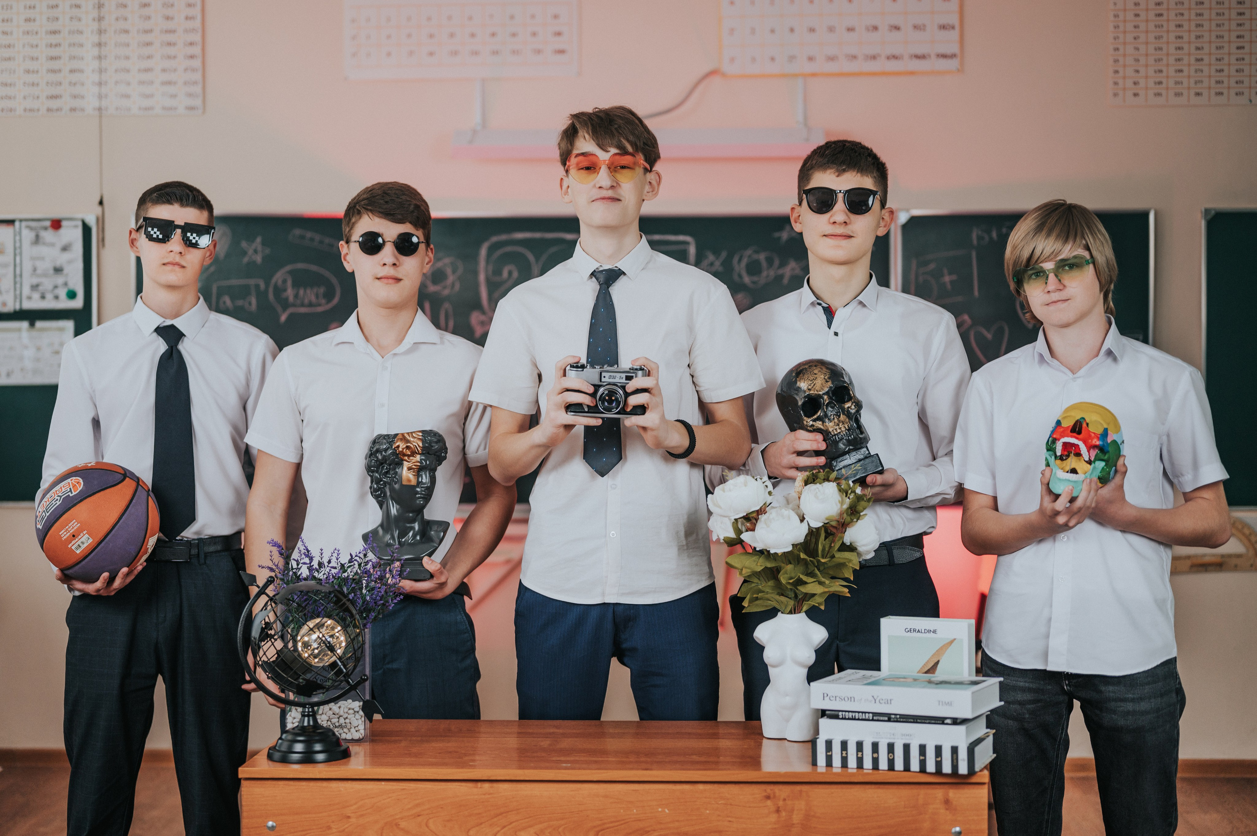 В школе. Выпускные альбомы и Школьный фотограф в Алексеевке, Бирюче, Красном