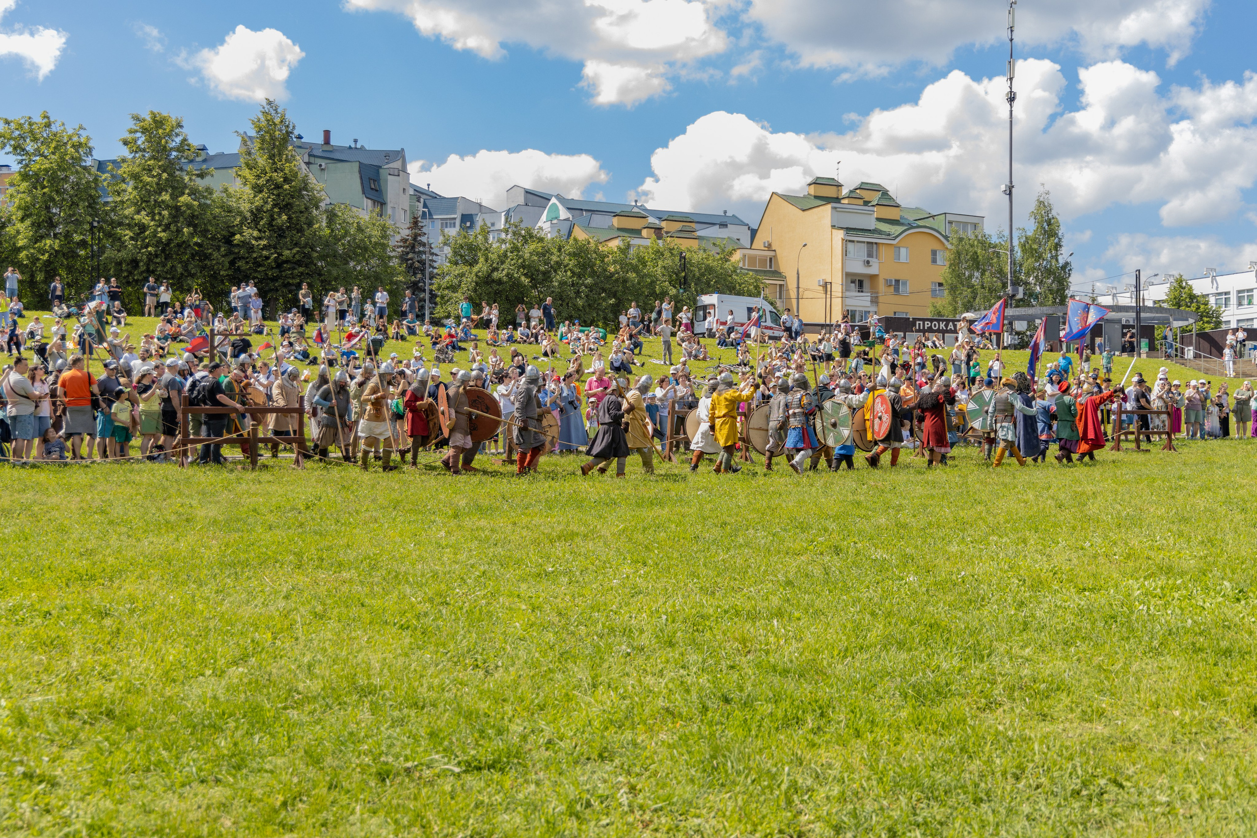 Земля Легенд: Солнце и медведь Фест. Репортажный, семейный и студийный фотограф в Москве Демин Алексей