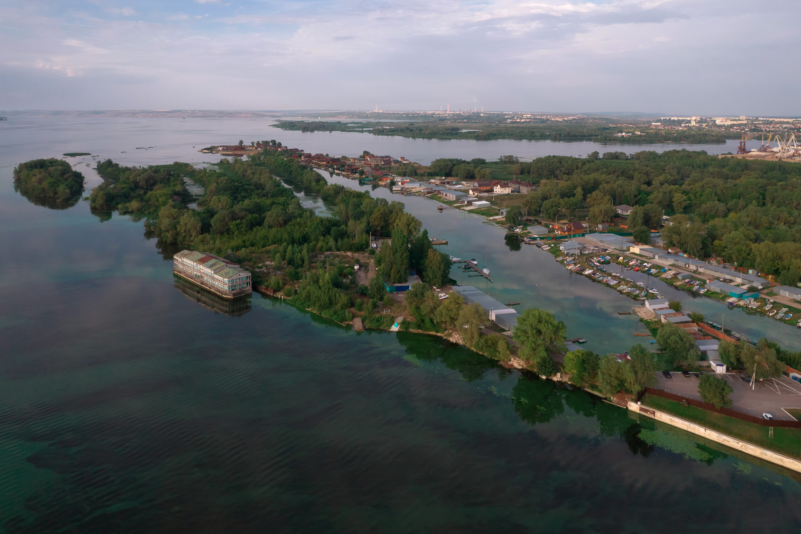 Природа, городские пейзажи. Свадебный, семейный и школьный фотограф в Сызрани Максим Баталов