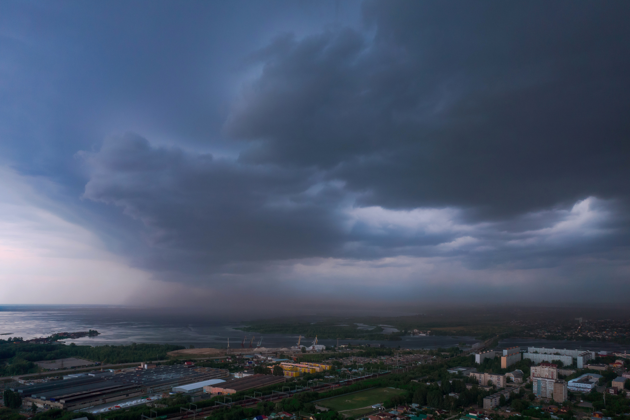 Природа, городские пейзажи. Свадебный, семейный и школьный фотограф в Сызрани Максим Баталов