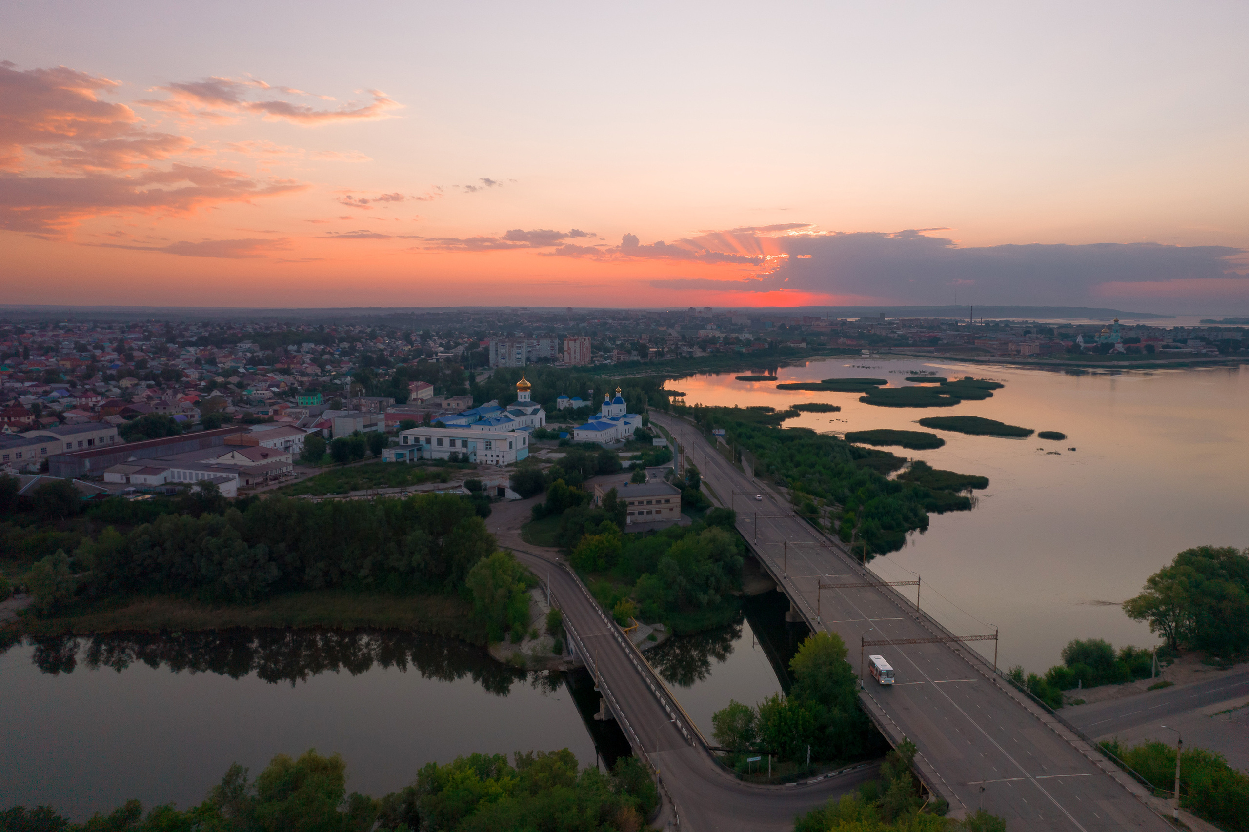 Природа, городские пейзажи. Свадебный, семейный и школьный фотограф в Сызрани Максим Баталов