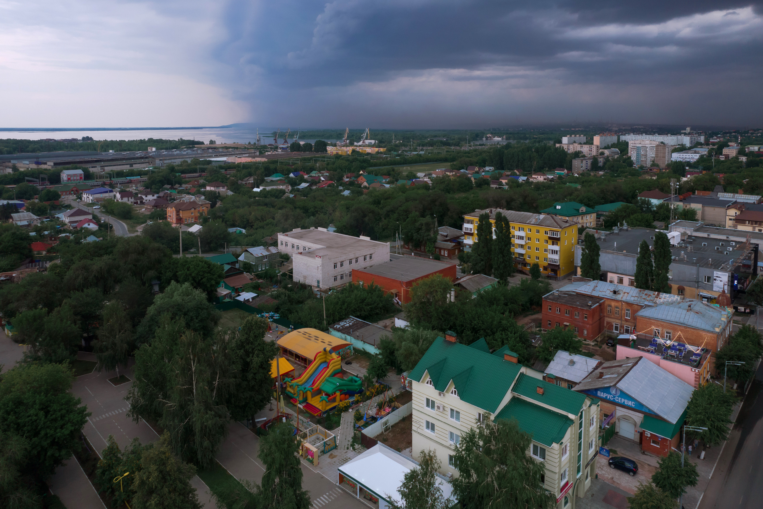 Природа, городские пейзажи. Свадебный, семейный и школьный фотограф в Сызрани Максим Баталов