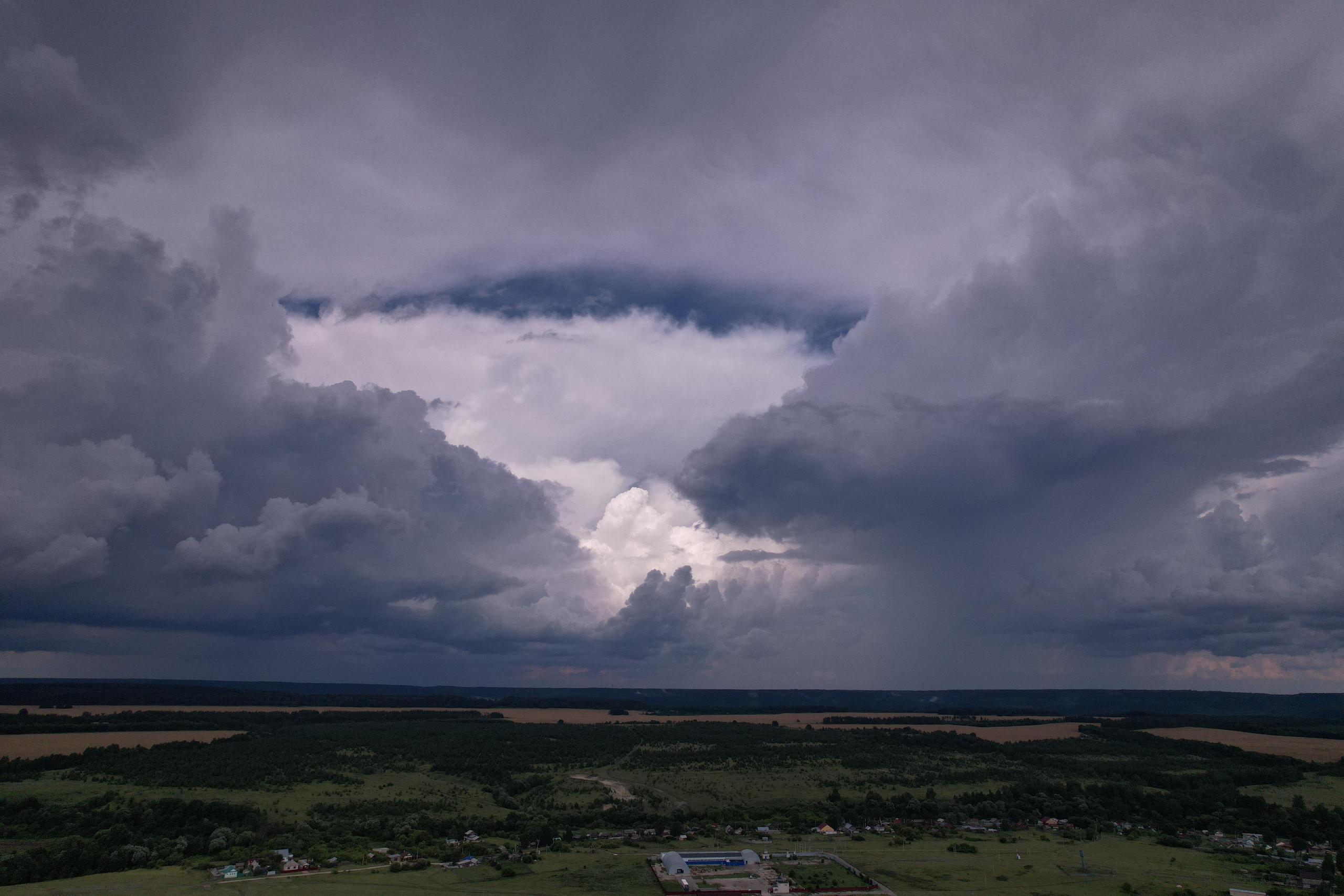 DJI — первый полёт. Свадебный, семейный и школьный фотограф в Сызрани Максим Баталов