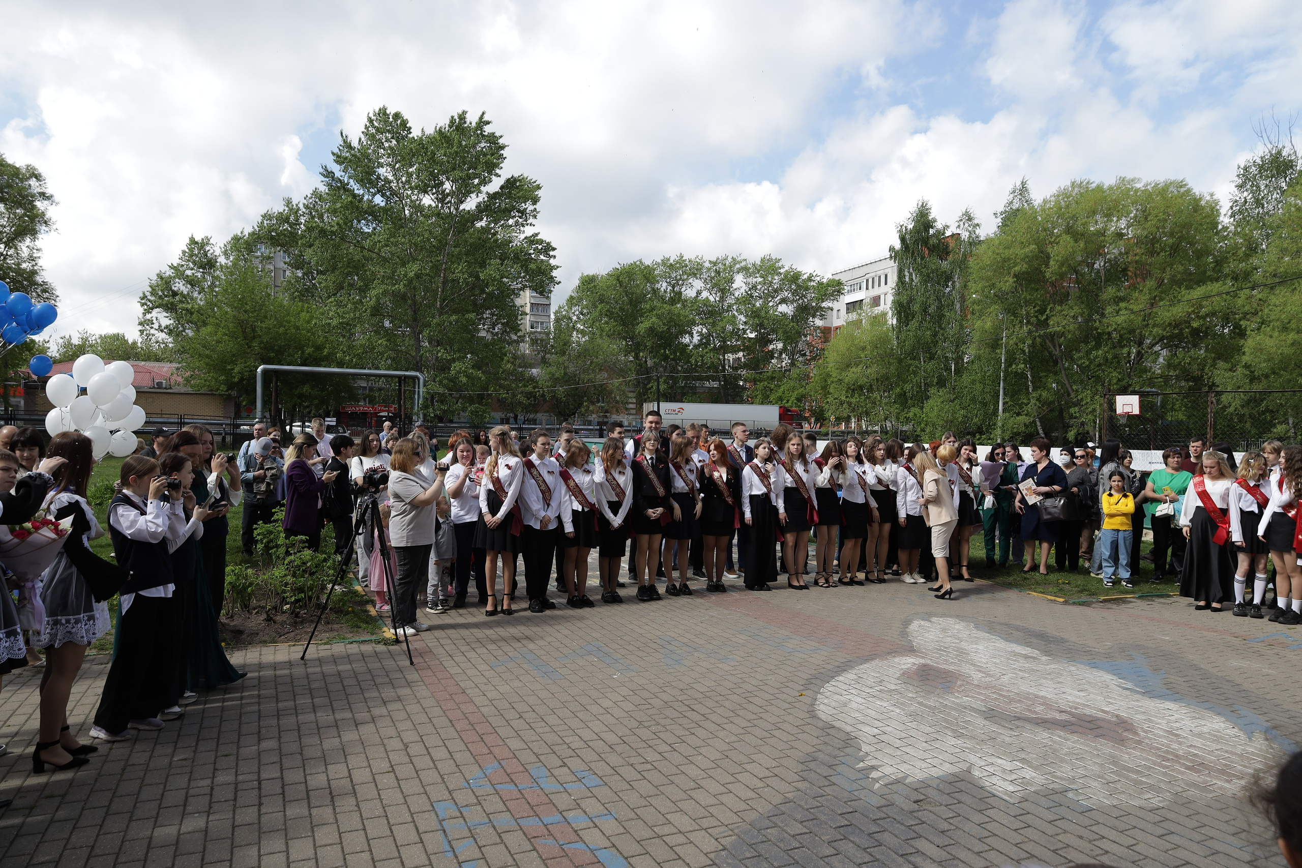 Последний звонок. Фотограф Надршина Лилия