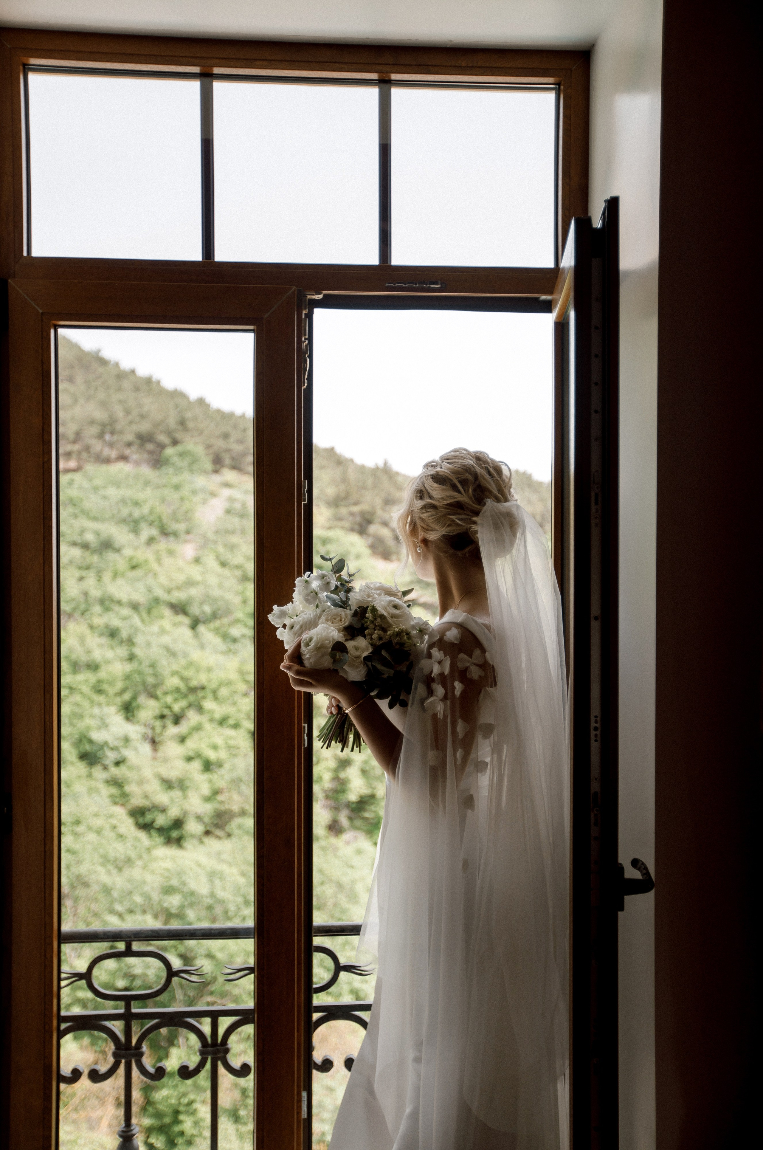 Денис и Алина. Белый замок. Фотограф Анна Лейман. Севастополь