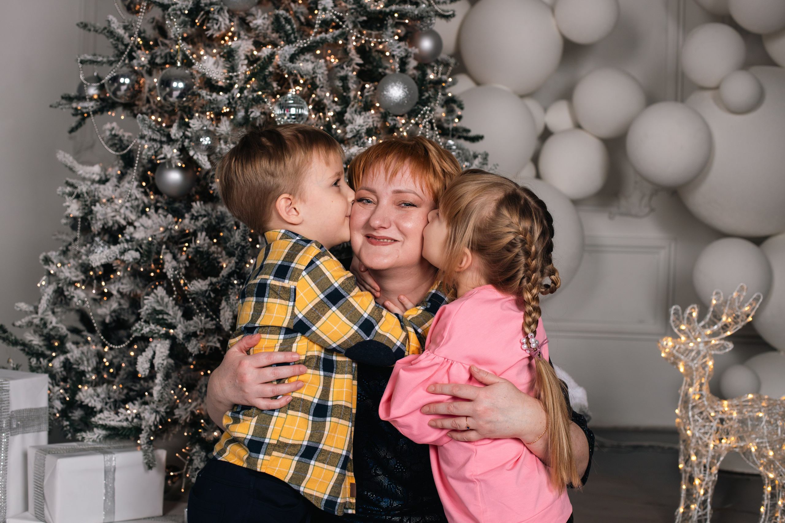 Новогодняя с семьёй Марины. Фотосессия под любой запрос в Красноярске. т+79237847111