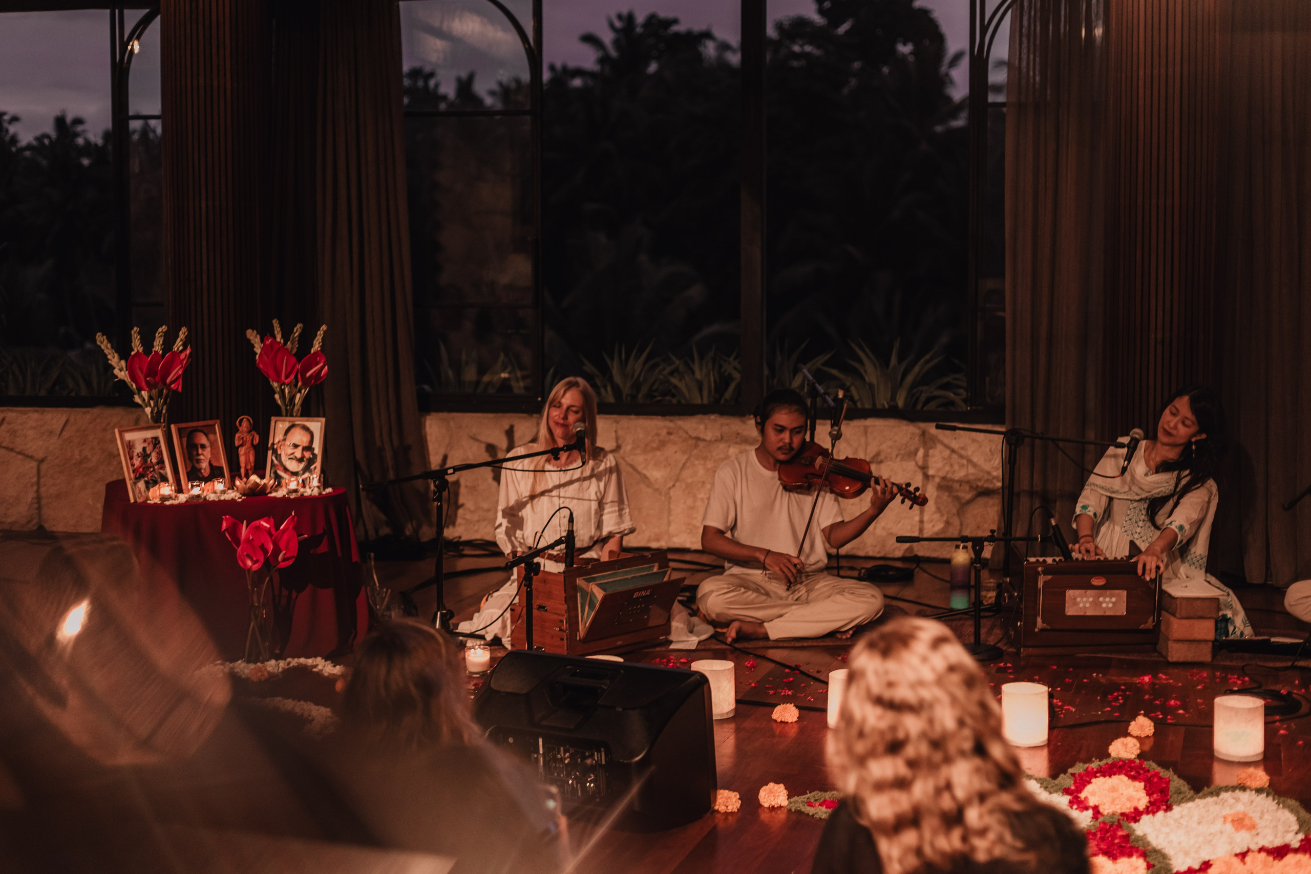 Kirtan at Soulshine nov. Мариам Багдасарян