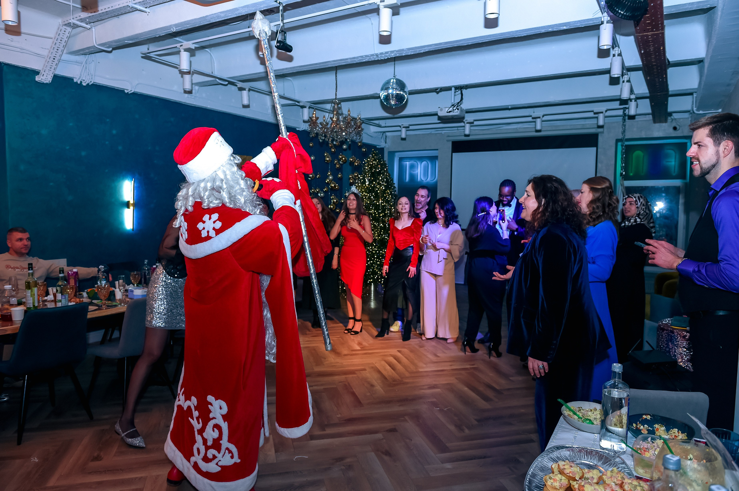 Репортажный фотограф на Новогодний корпоратив. Фотосессии в Москве, женский и семейный фотограф Юлия Михайленко
