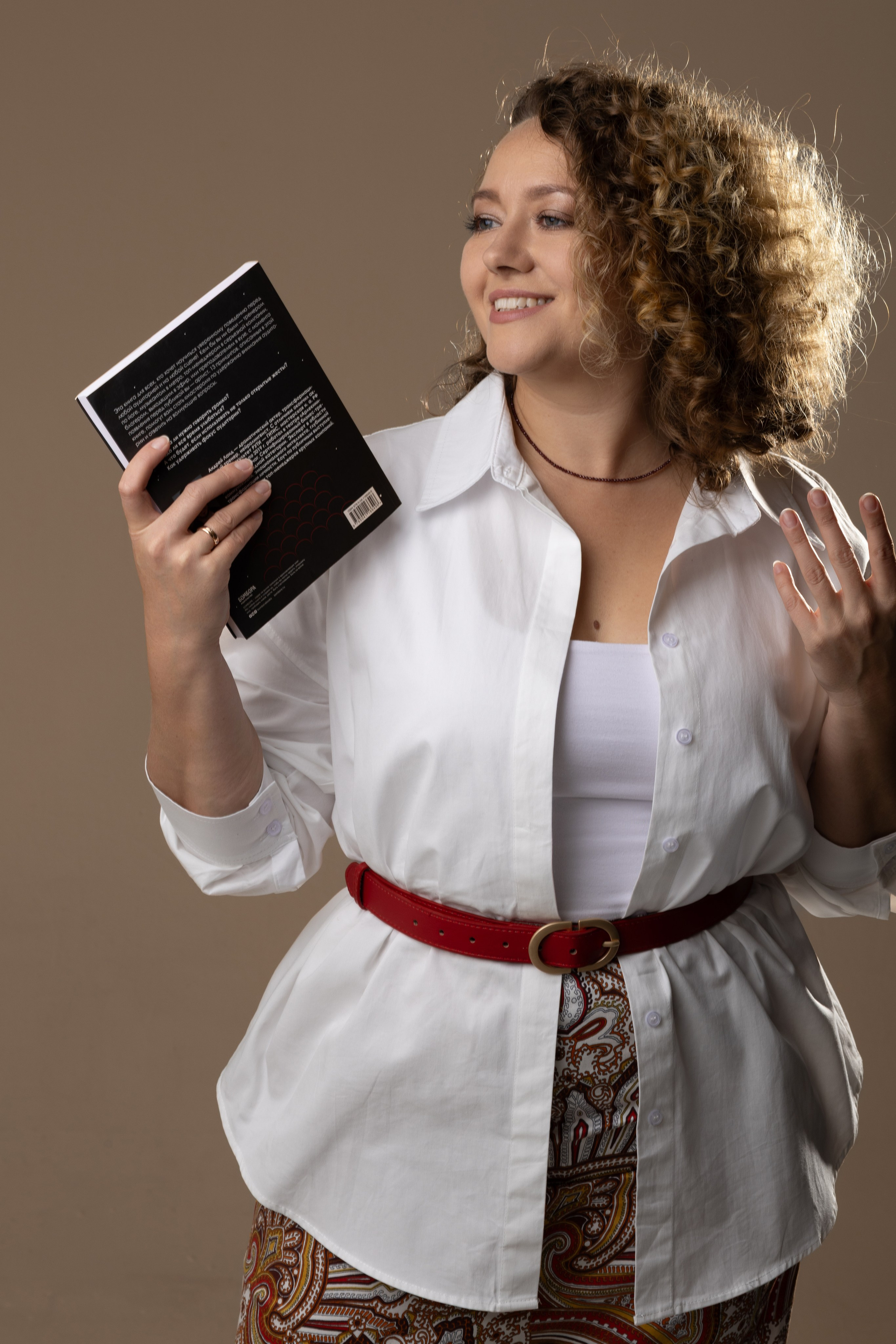 Женский портрет в студии. Семейный фотограф в Дзержинске Наталья Лаэтина