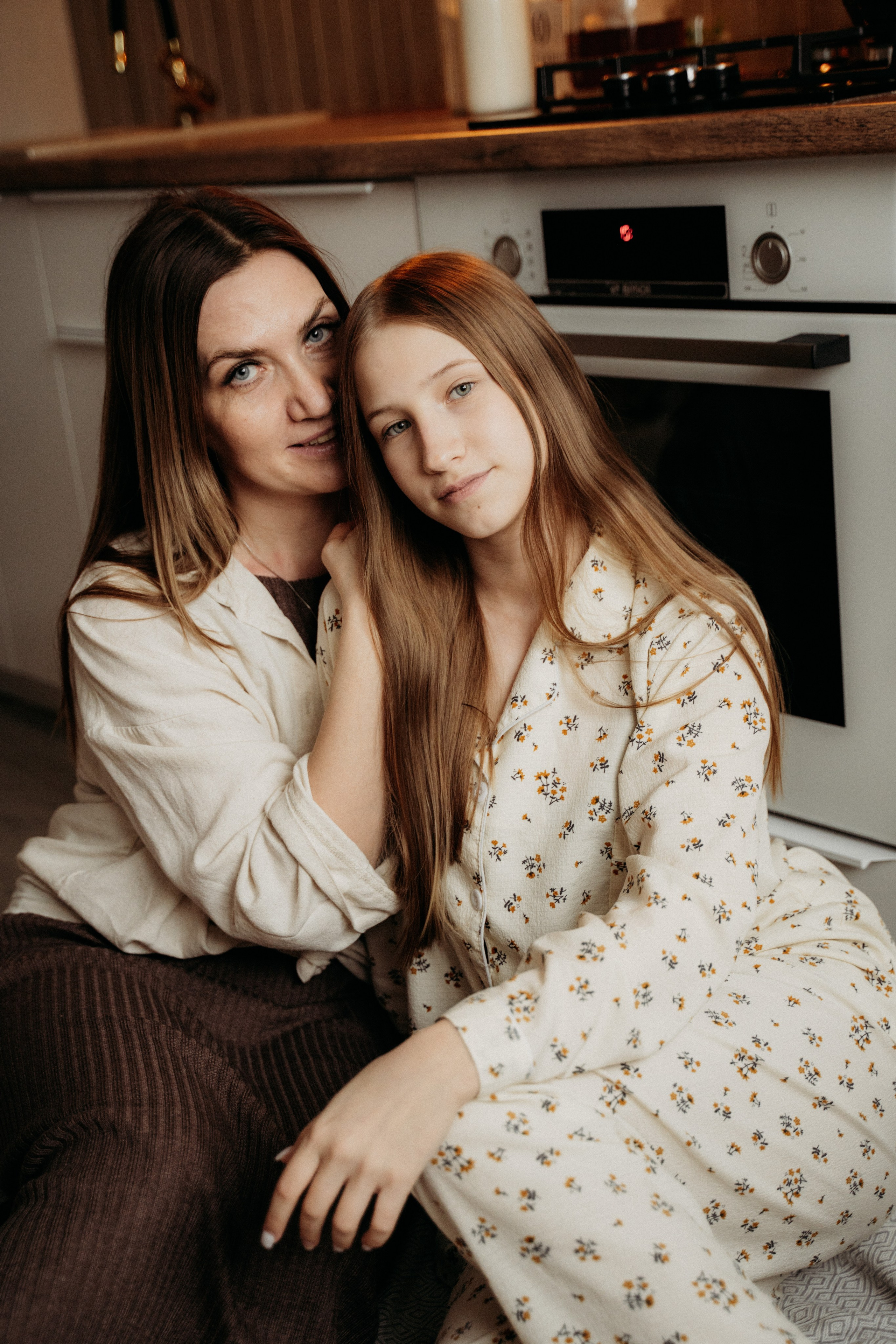 Семья на кухне