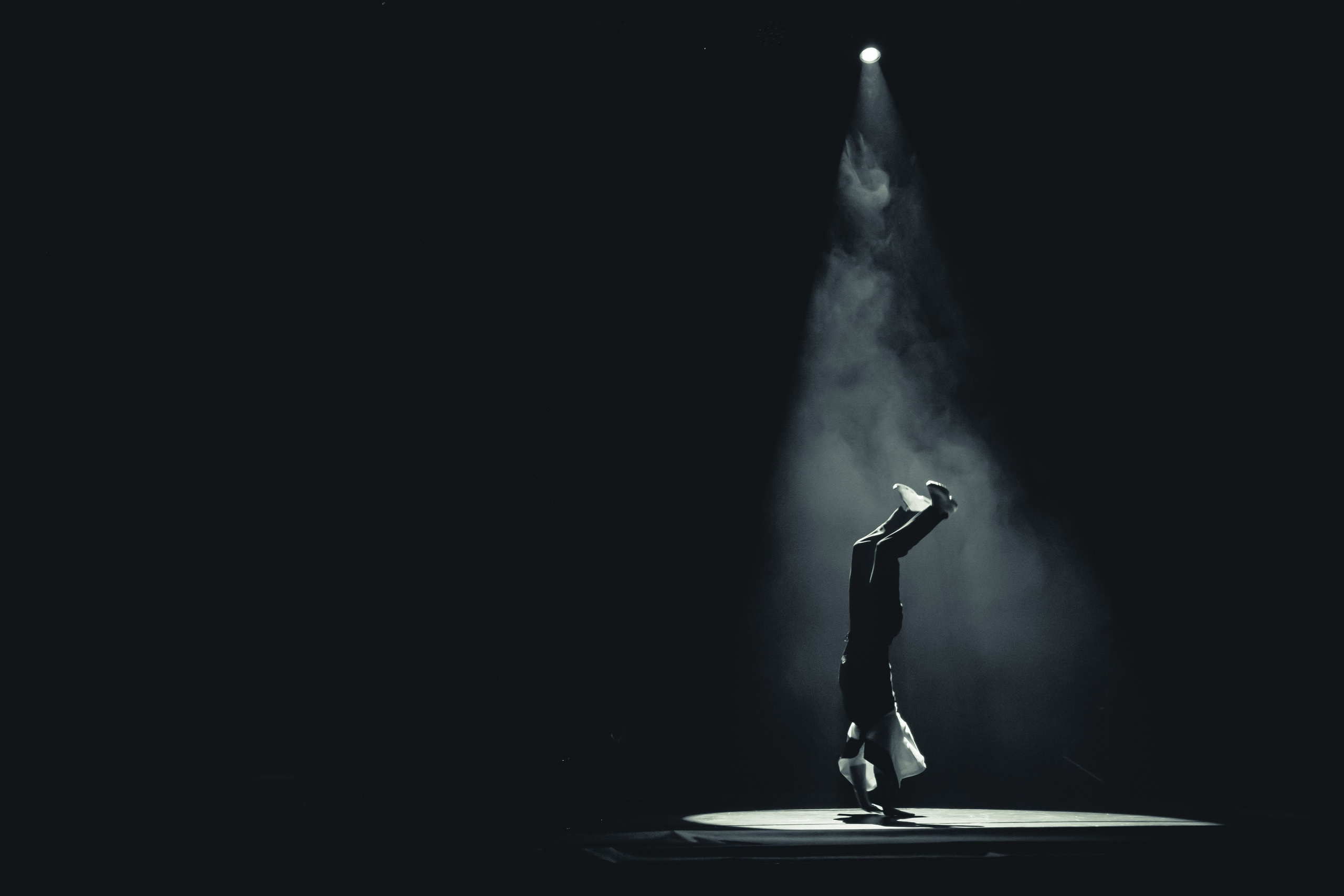 Шоу под дождем, Гранд Холл Сибирь, 20.02.2026. Фотограф Регина Крикунова г. Красноярск