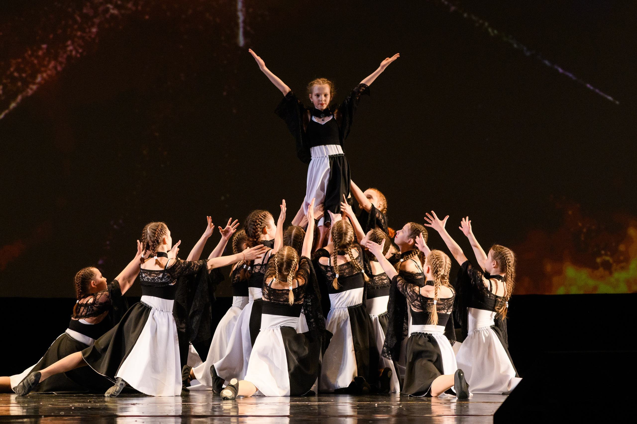 23 апреля, часть 2, БКЗ Октябрьский, г. Санкт-Петербург. Золотое яблочко