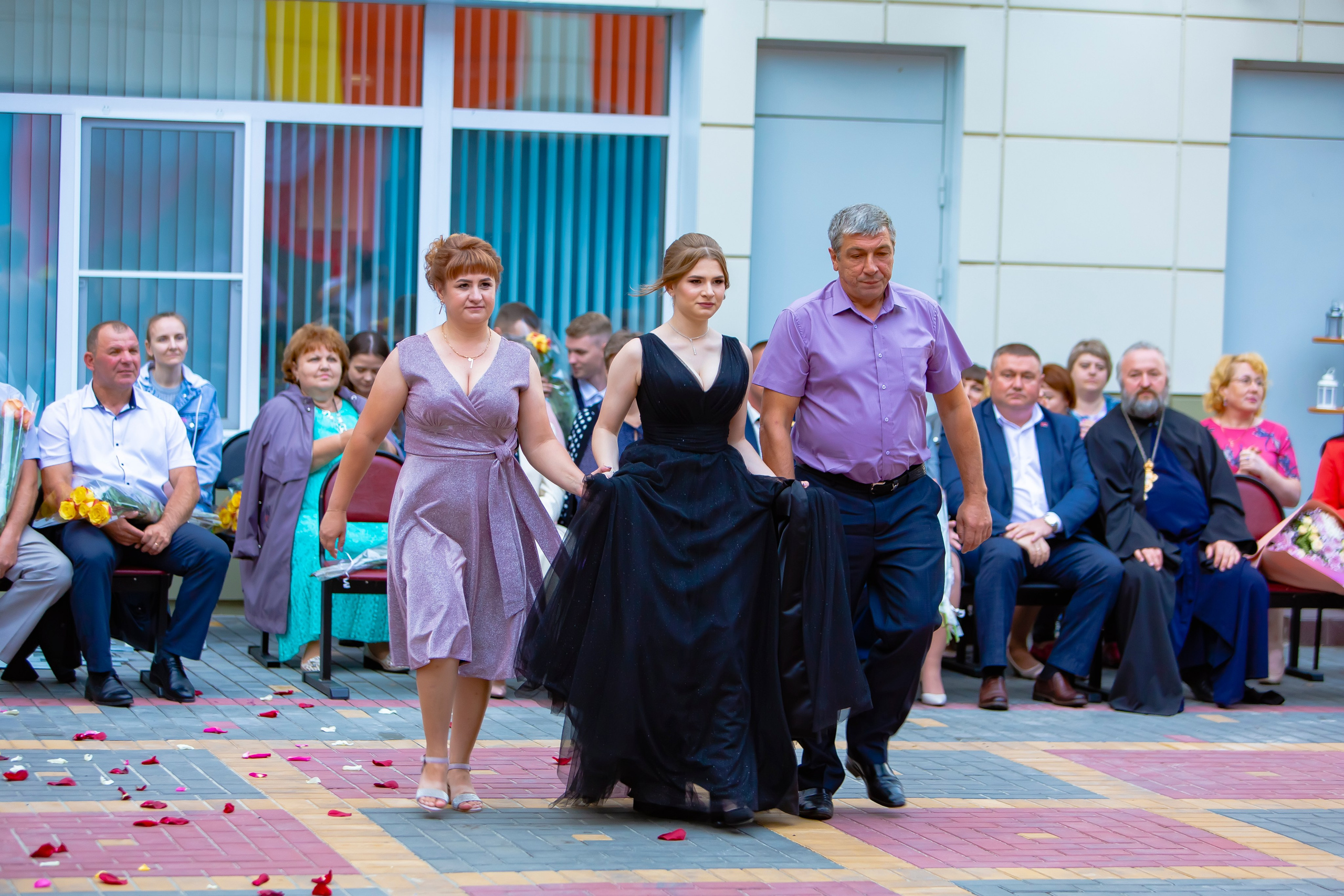 Выпускной вечер. Профессиональная съёмка и монтаж фото&видео в Курске и области