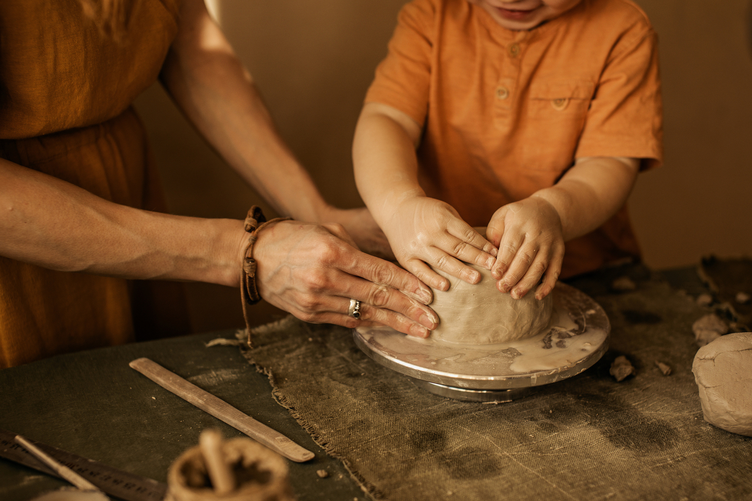 СЕМЬЯ. Фотостудия во Всеволожске. Подходит для всех творческих проектов