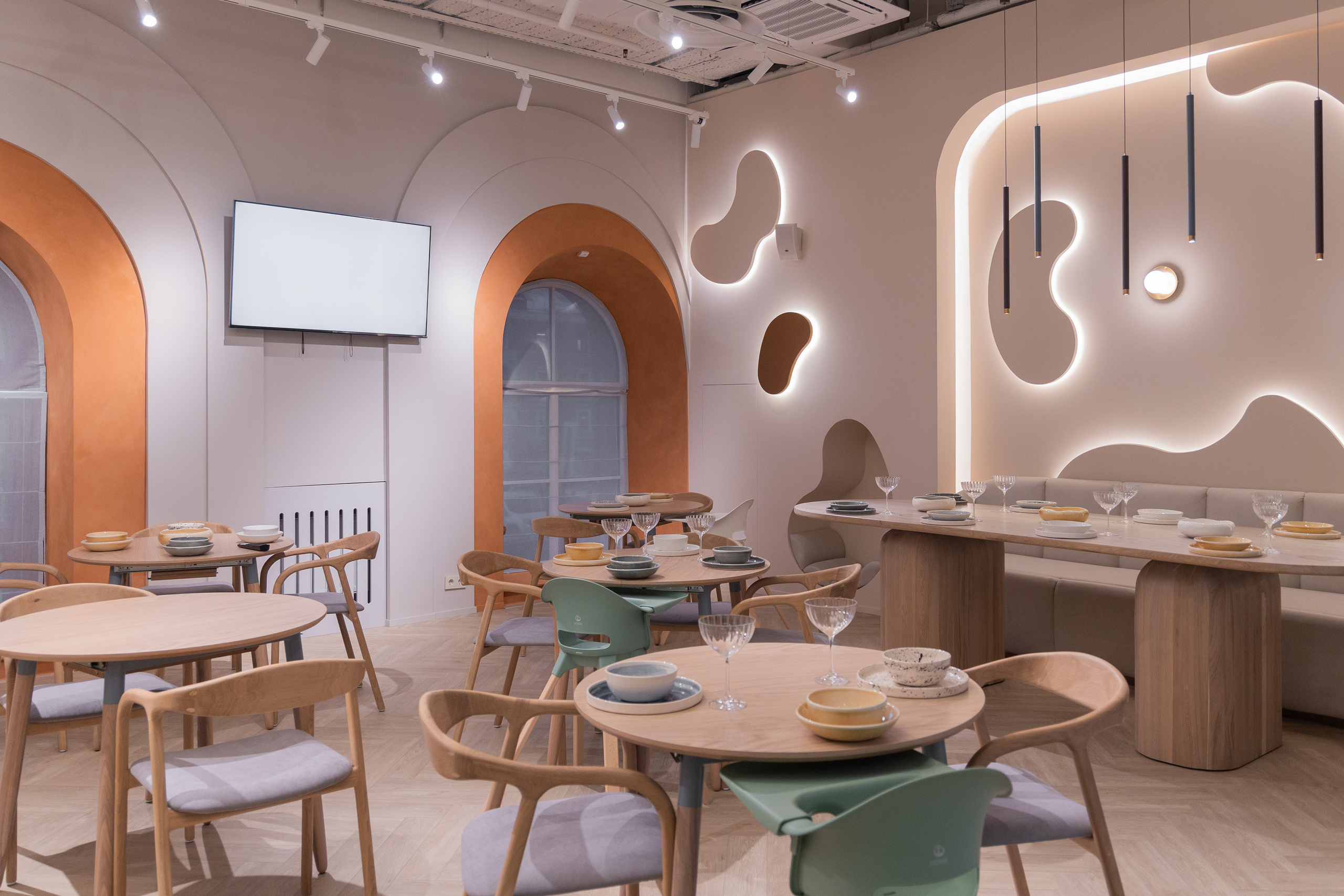 ИНТЕРЬЕРЫ- Коммерческие помещения. Фотостудия во Всеволожске. Подходит для всех творческих проектов