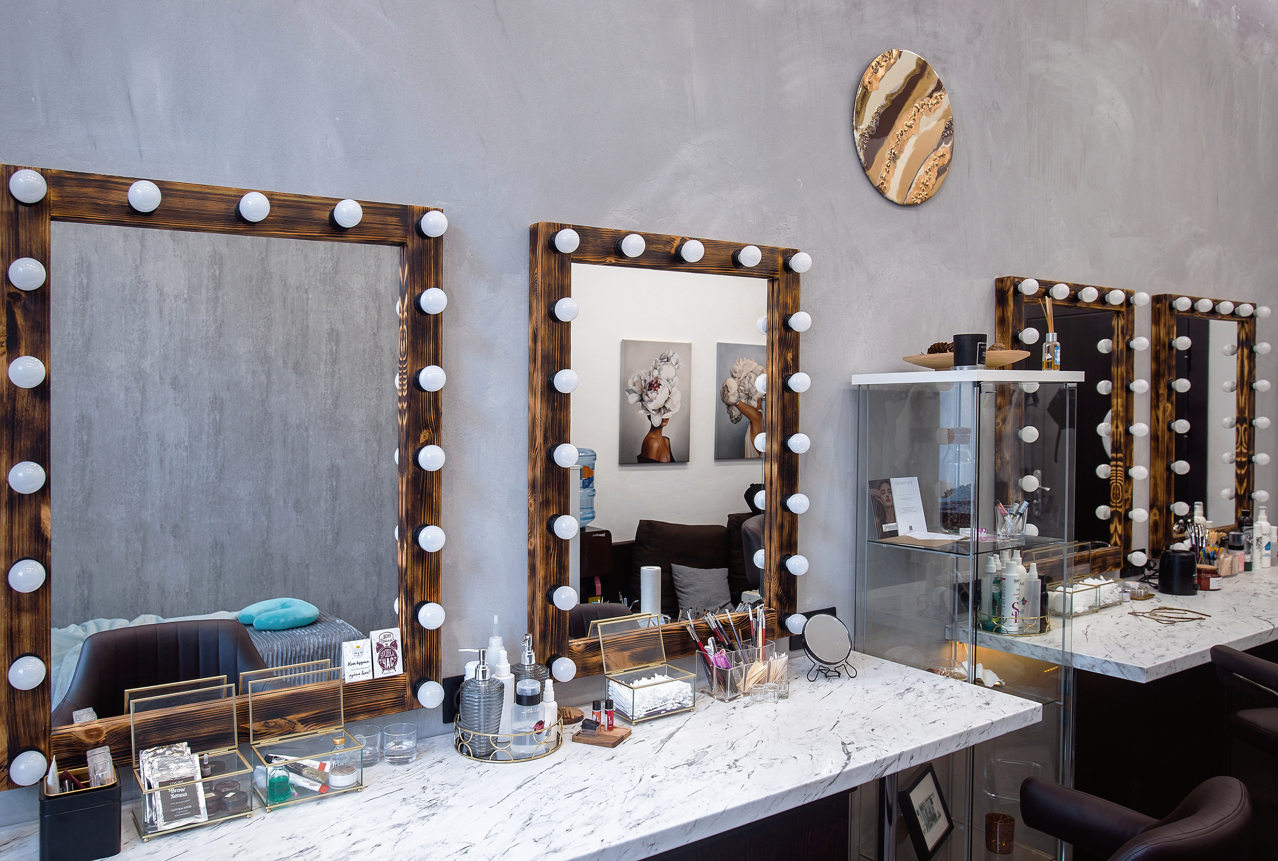 ИНТЕРЬЕРЫ- Коммерческие помещения. Фотостудия во Всеволожске. Подходит для всех творческих проектов