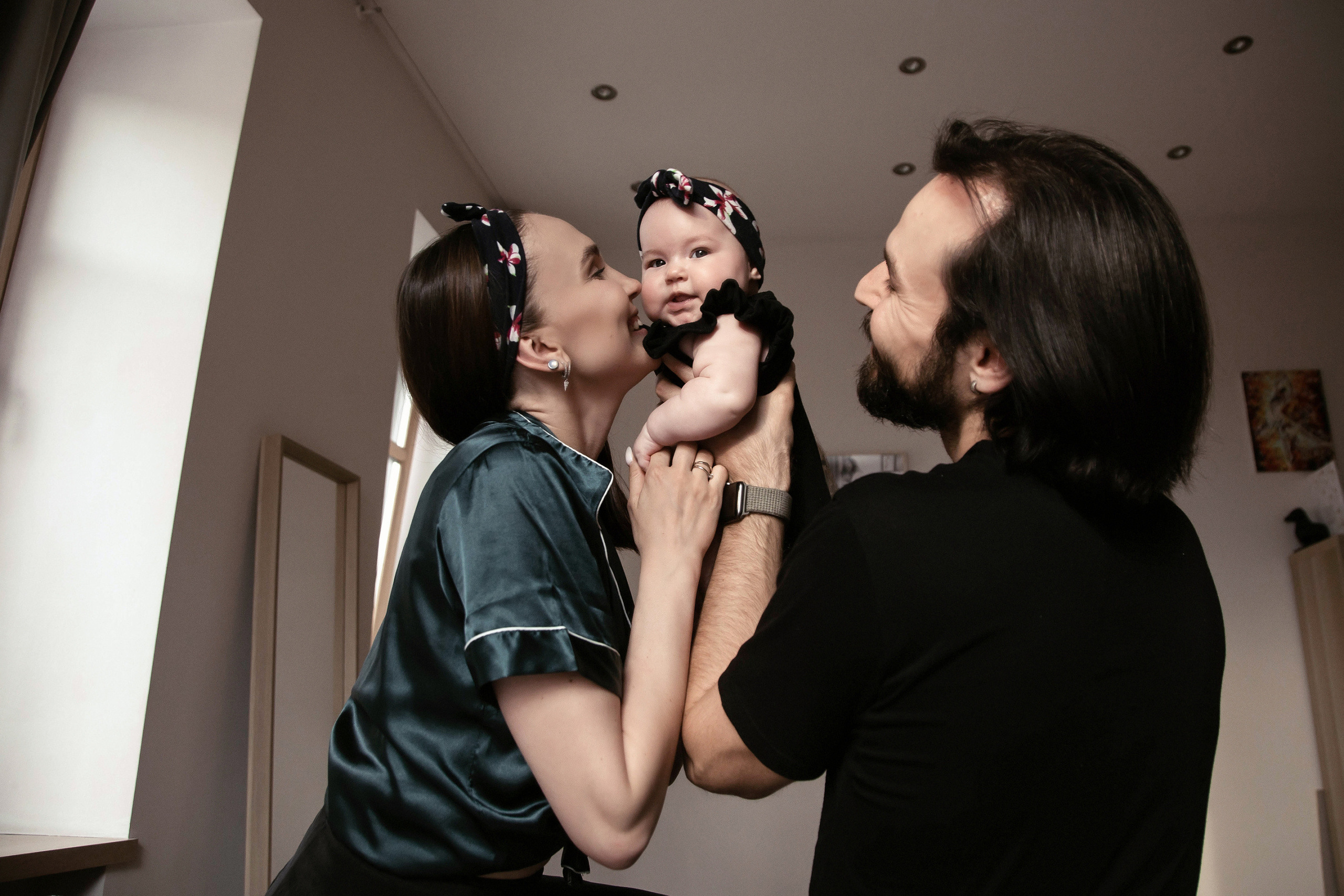 СЕМЬЯ. Фотостудия во Всеволожске. Подходит для всех творческих проектов