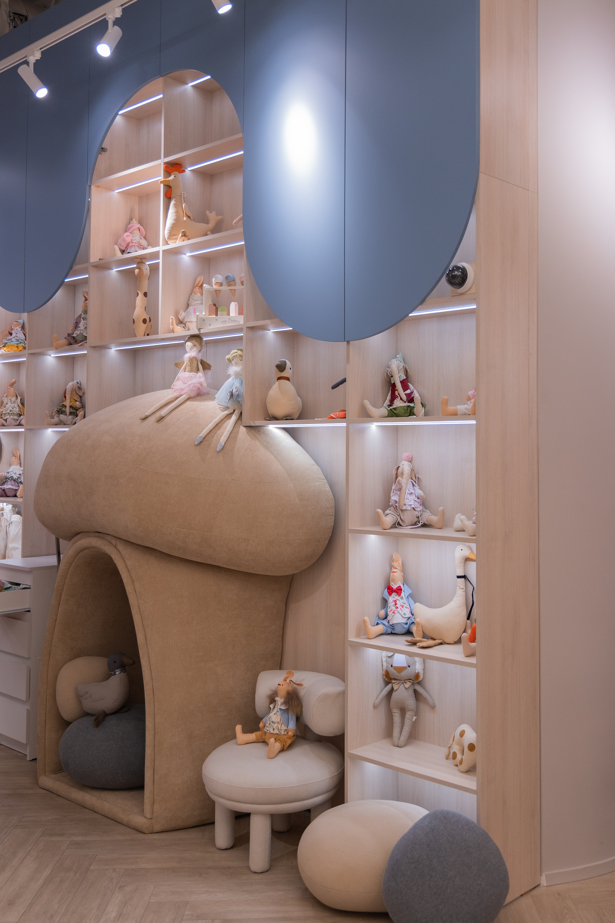 ИНТЕРЬЕРЫ- Коммерческие помещения. Фотостудия во Всеволожске. Подходит для всех творческих проектов