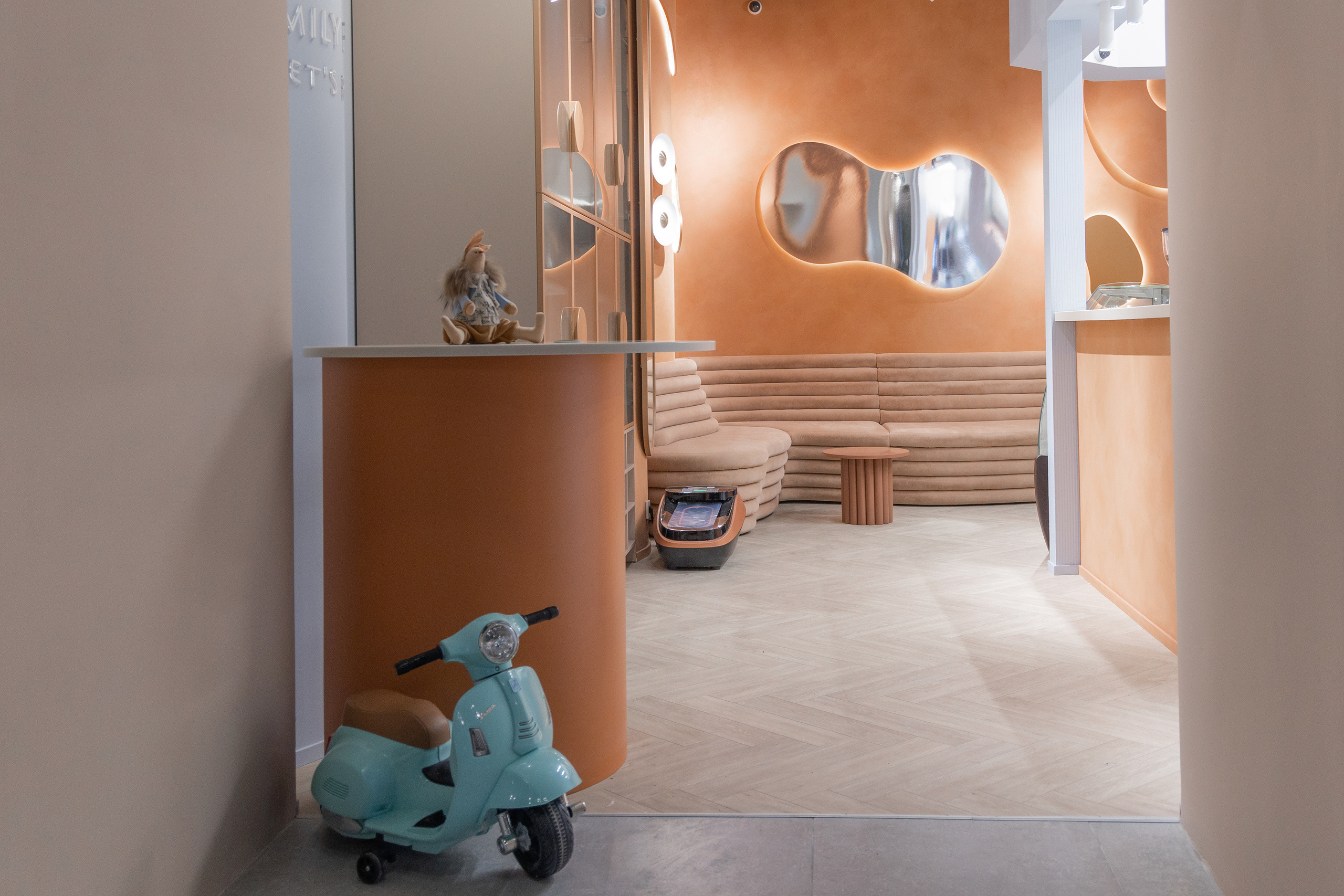 ИНТЕРЬЕРЫ- Коммерческие помещения. Фотостудия во Всеволожске. Подходит для всех творческих проектов