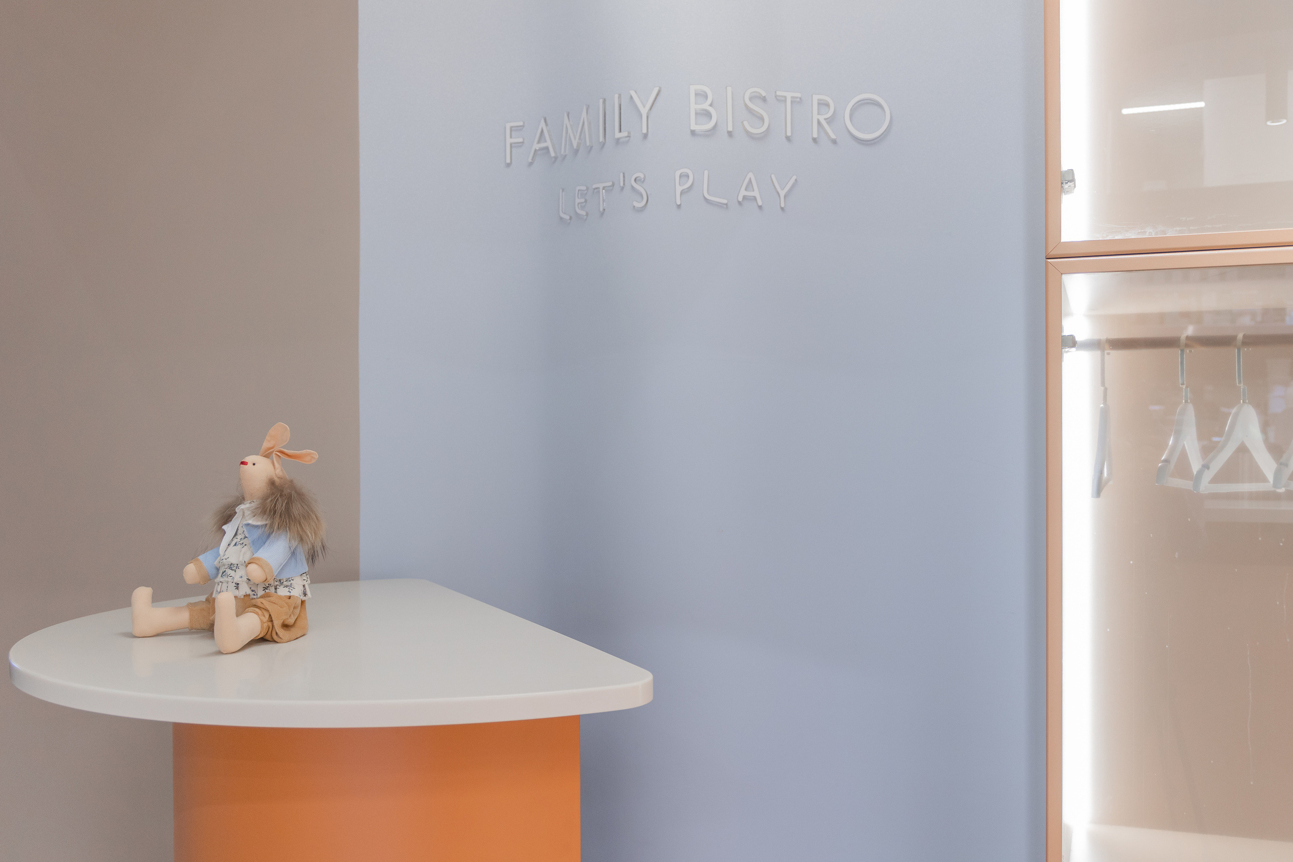 ИНТЕРЬЕРЫ- Коммерческие помещения. Фотостудия во Всеволожске. Подходит для всех творческих проектов