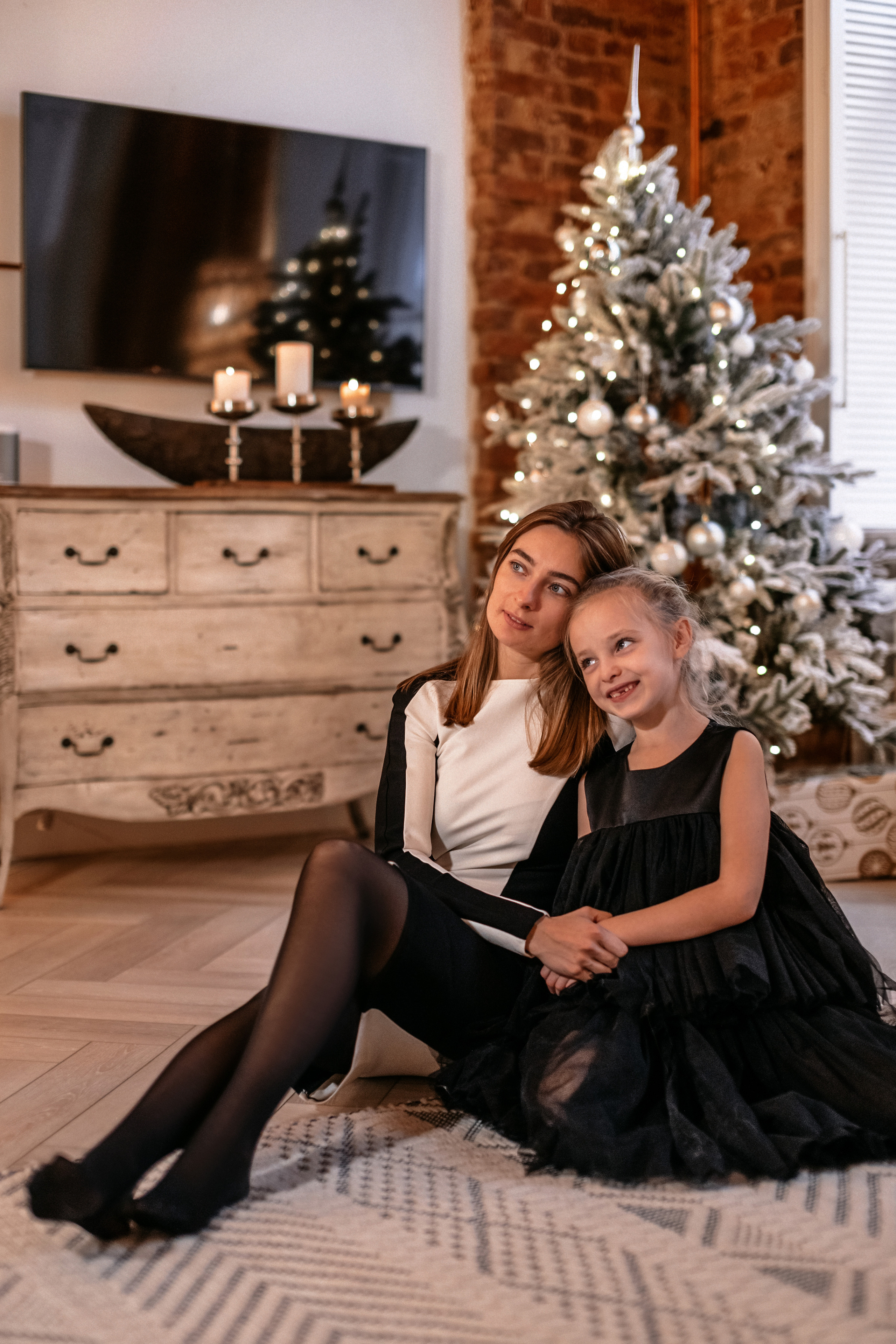 СЕМЬЯ. Фотостудия во Всеволожске. Подходит для всех творческих проектов