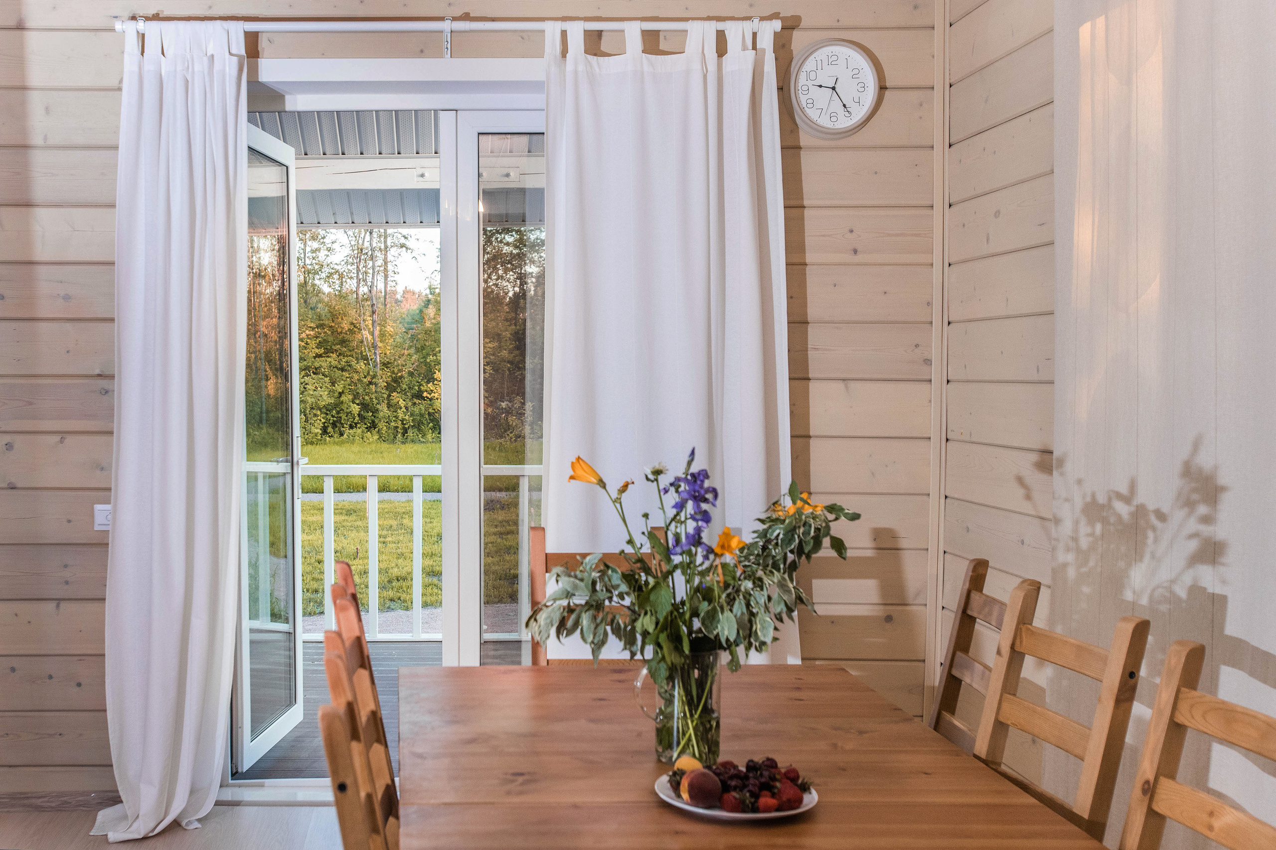 ИНТЕРЬЕРЫ- Дома и квартиры. Фотостудия во Всеволожске. Подходит для всех творческих проектов